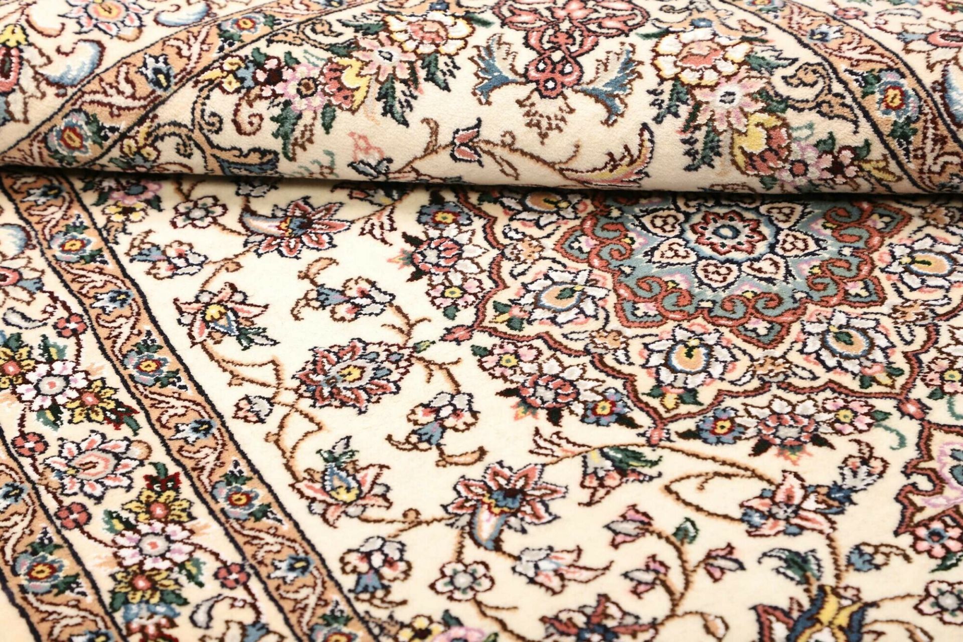 Nain Perserteppich 103 × 151 cm aus Wolle, handgeknüpft
