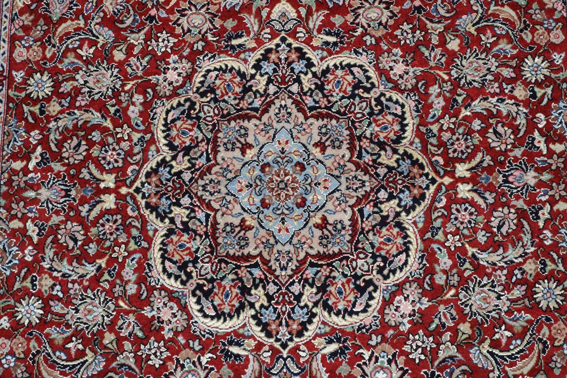 Isfahan Perserteppich aus Iran, 107 × 170 cm