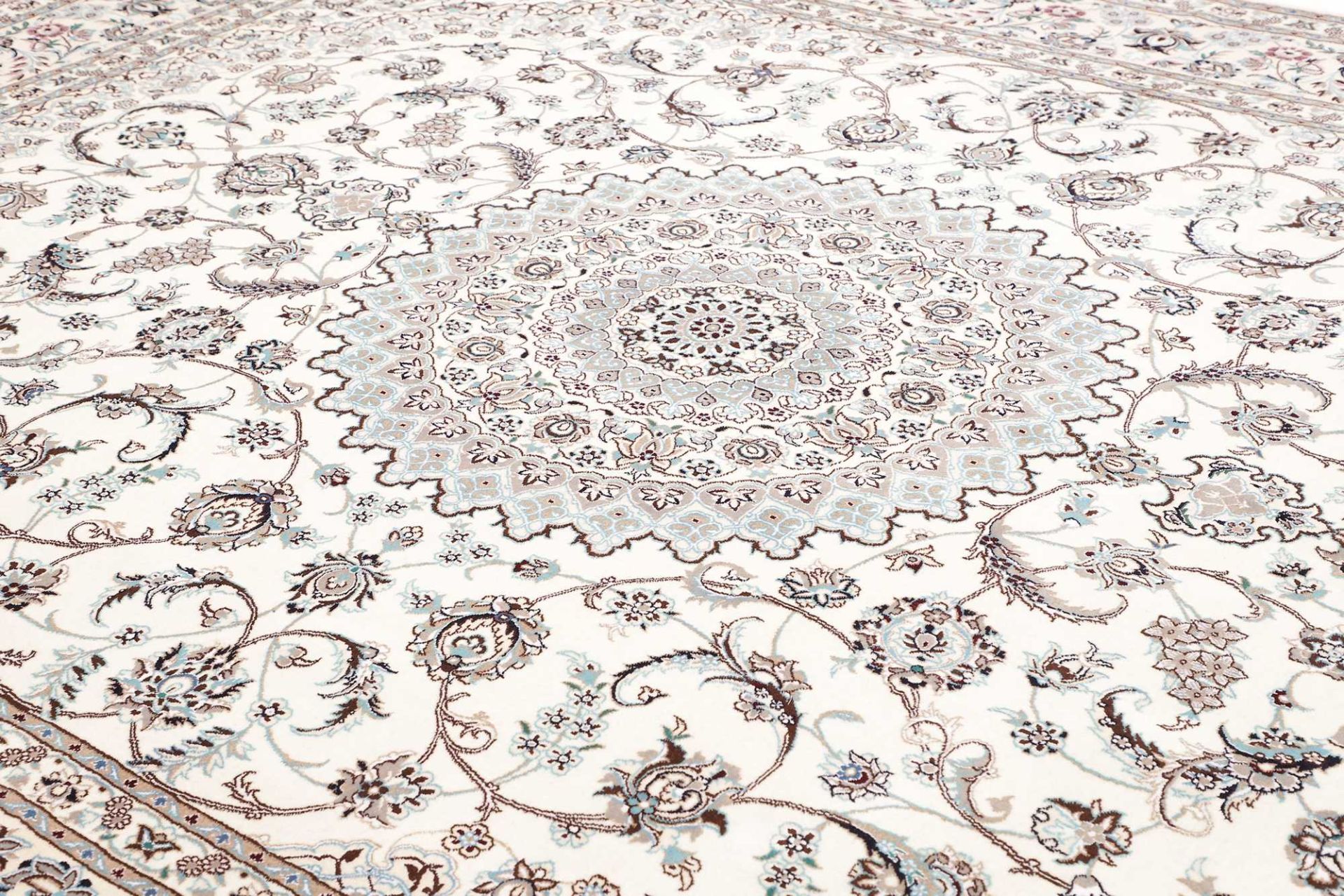 Nain Perserteppich 298 × 389 cm aus Wolle, handgeknüpft
