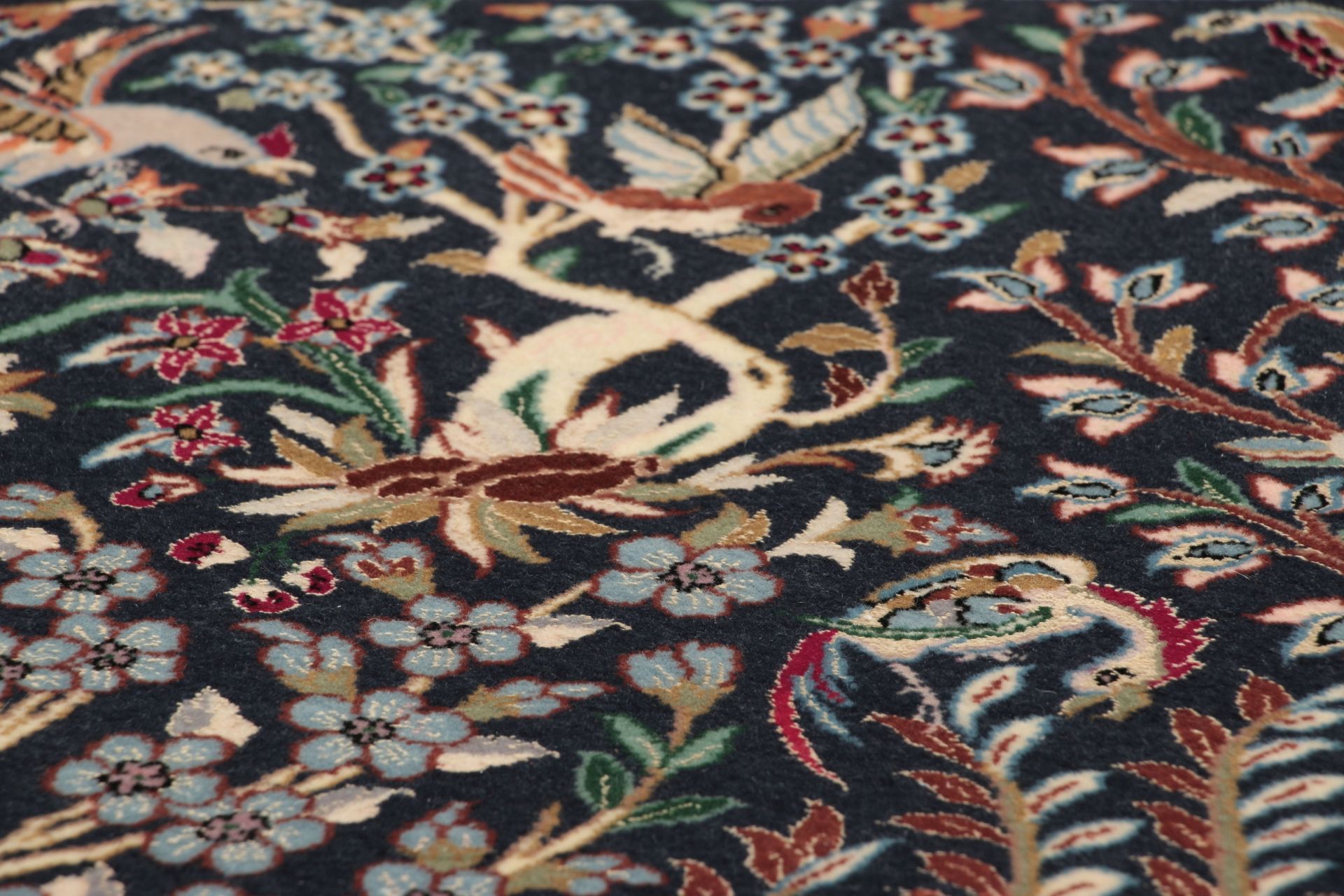 perserteppich-isfahan-70-x-106-cm-schurwolle-seide-handgeknupft-3 Handgeknüpfter Isfahan Perserteppich, 70 × 106 cm, Wolle & Seide