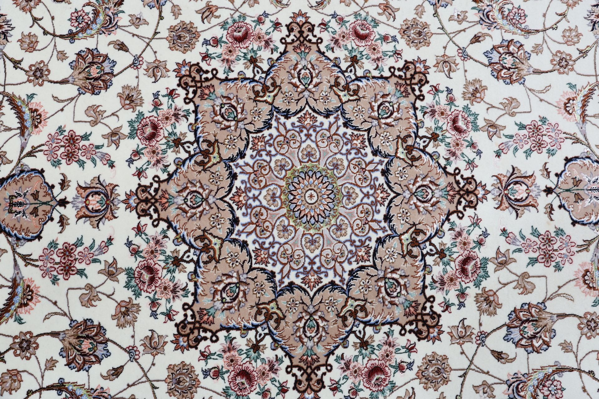 Handgeknüpfter Isfahan Perserteppich 267 × 354 cm