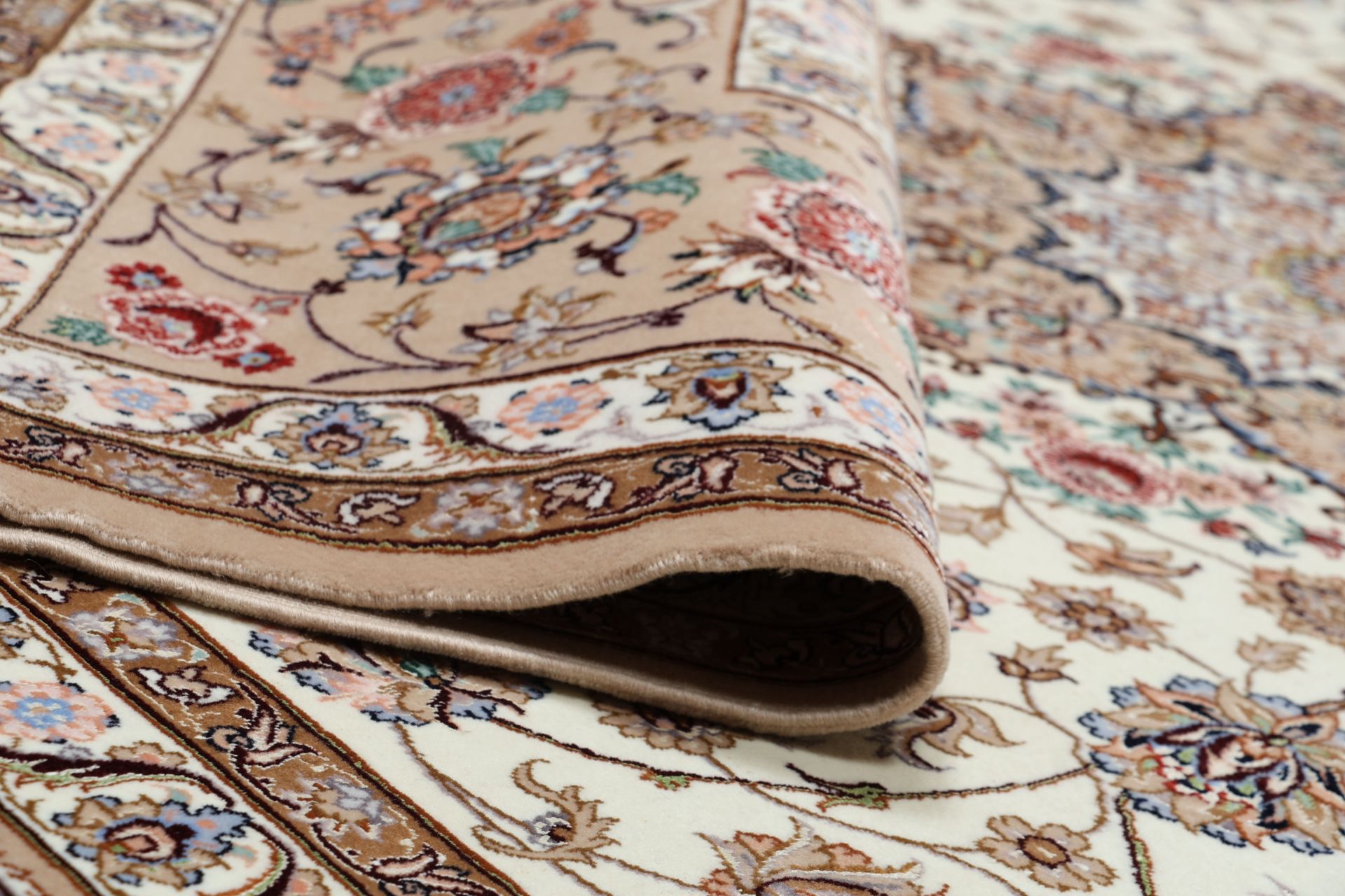 Handgeknüpfter Isfahan Perserteppich 267 × 354 cm