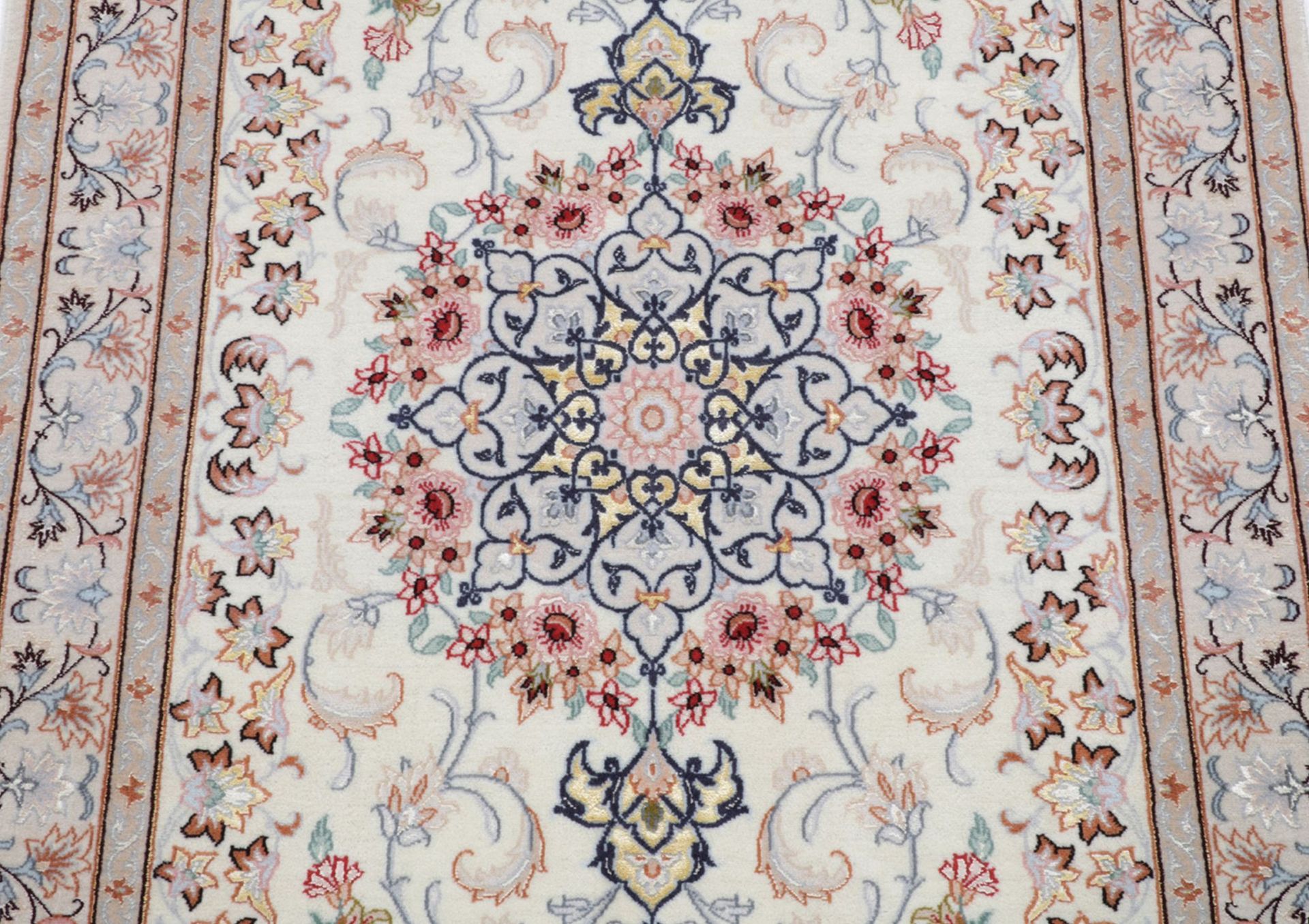 perserteppich-isfahan-92-x-148-cm-schurwolle-seide-handgeknupft-2 Handgeknüpfter Isfahan Perserteppich 92 × 148 cm