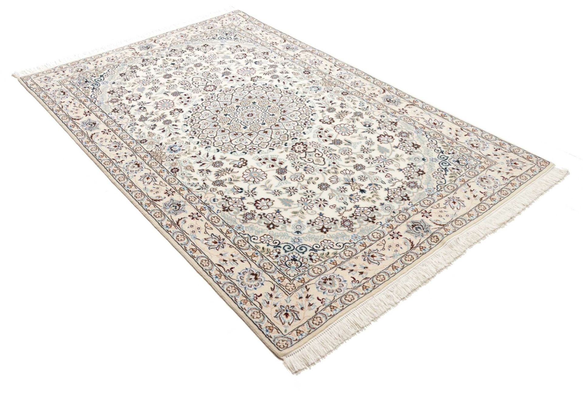 Nain Perserteppich aus Iran, 133 × 211 cm