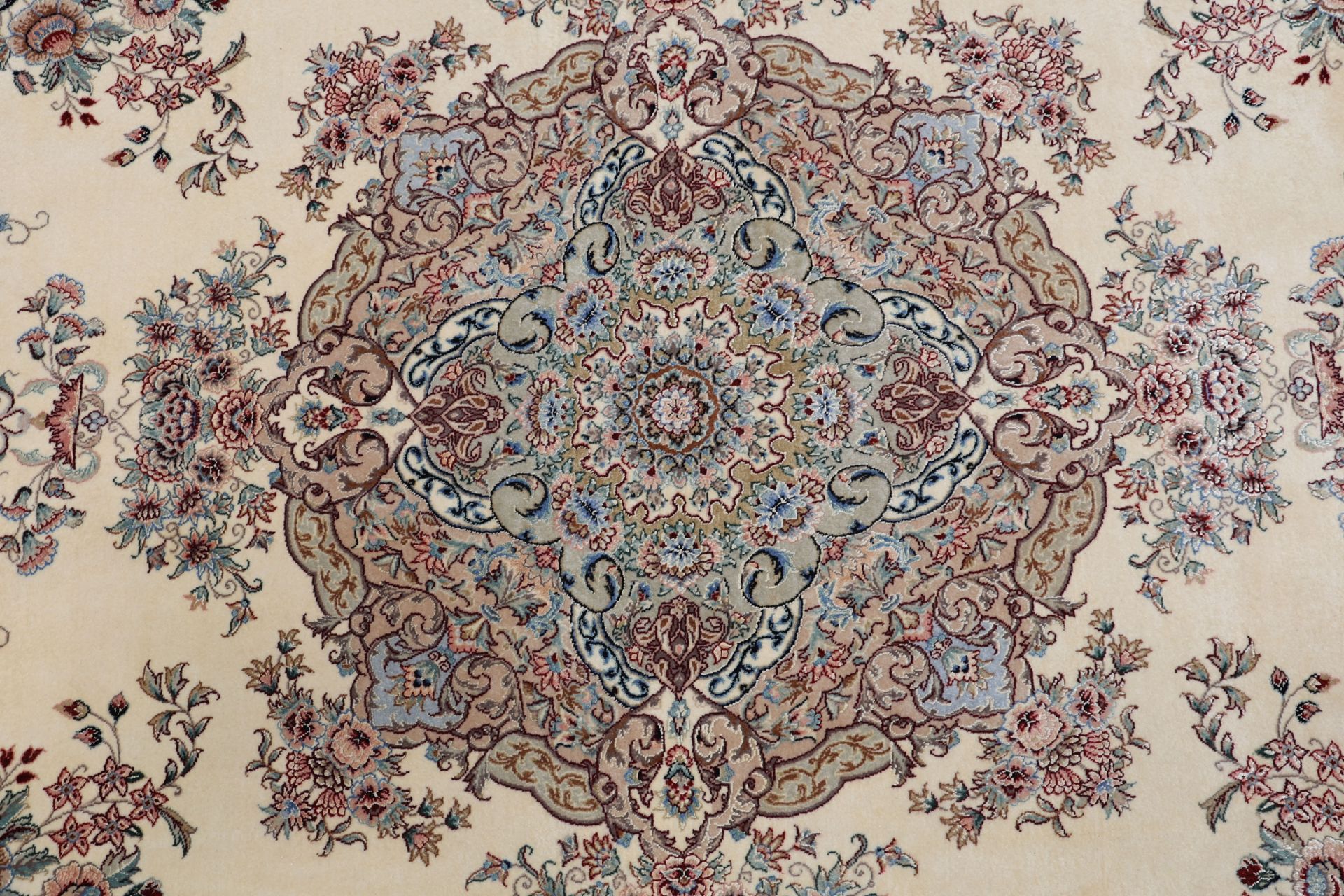 Handgeknüpfter Isfahan Perserteppich 240 × 337 cm