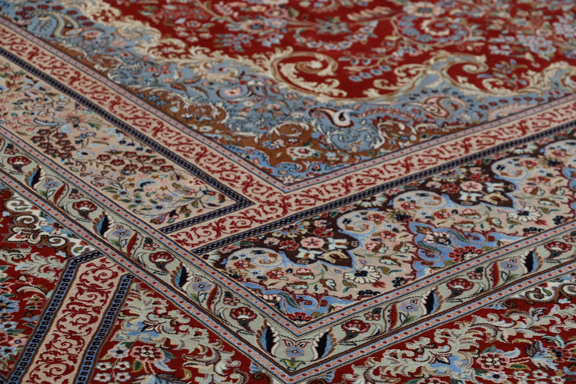 Handgeknüpfter Isfahan Perserteppich, 244 × 346 cm, Wolle & Seide