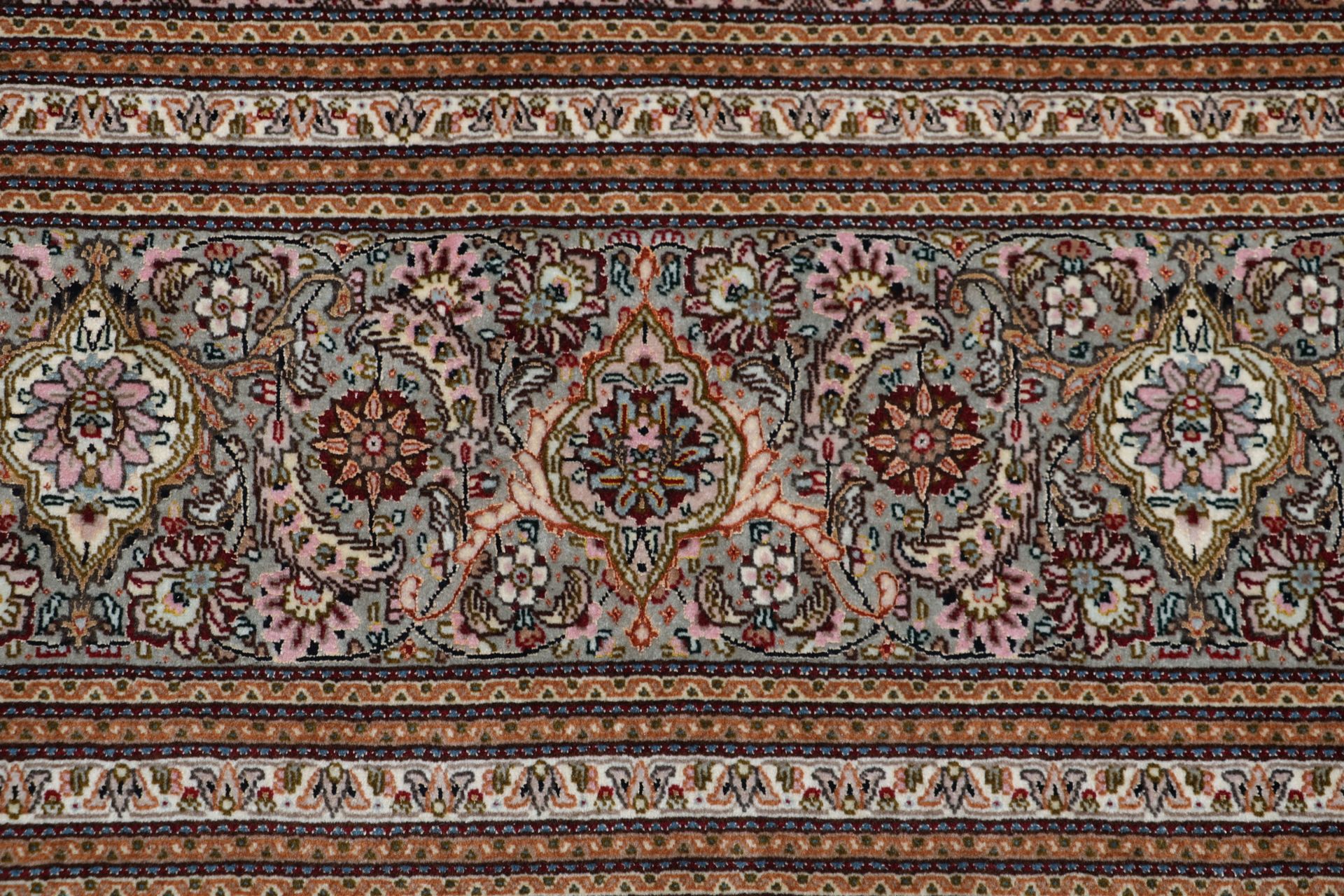 Täbriz Perserteppich aus Iran, 260 × 360 cm