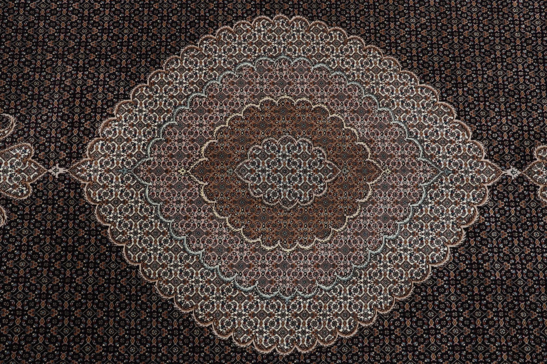 Täbriz Perserteppich aus Iran, 260 × 360 cm
