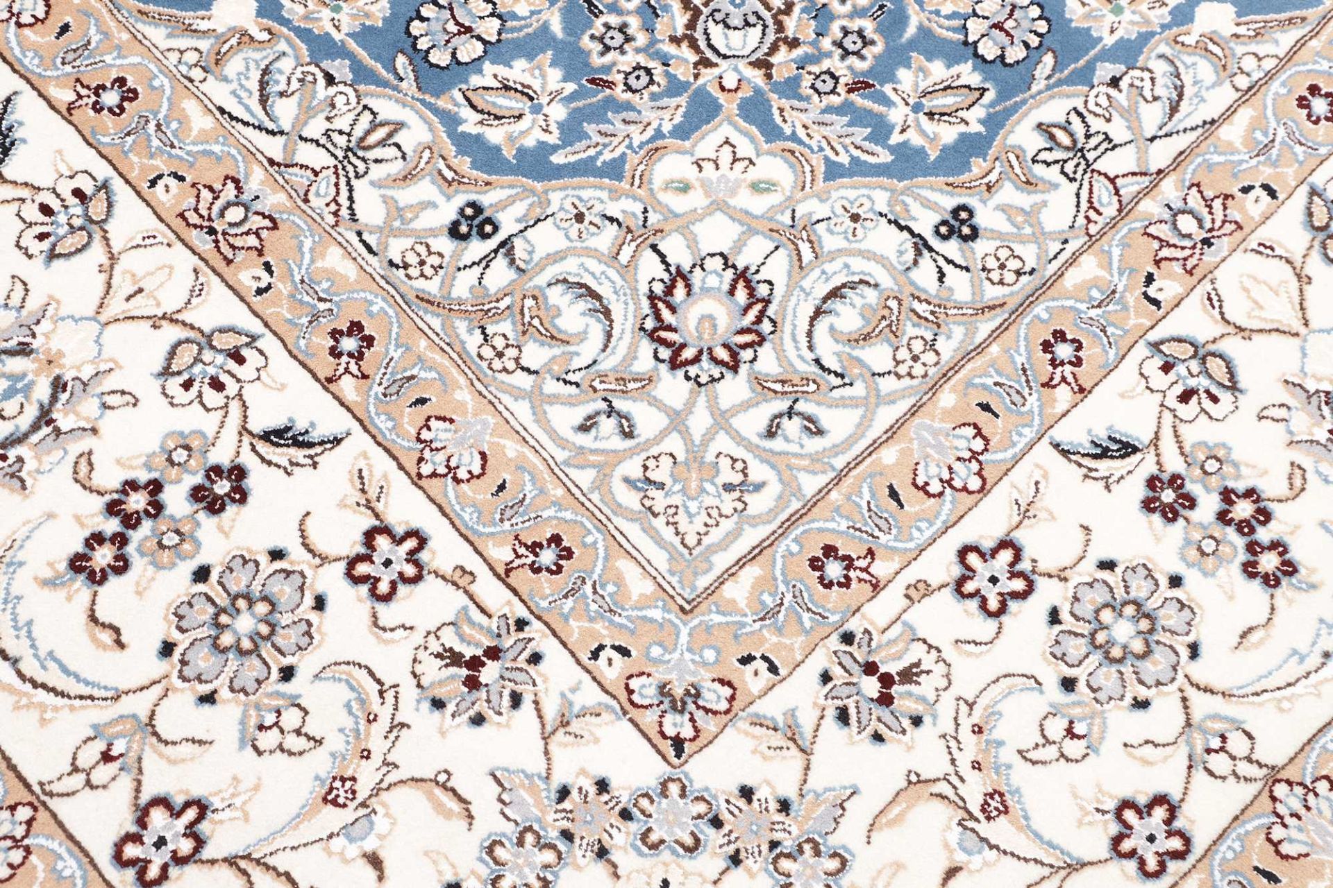 Nain Perserteppich 250 × 352 cm aus Wolle, handgeknüpft