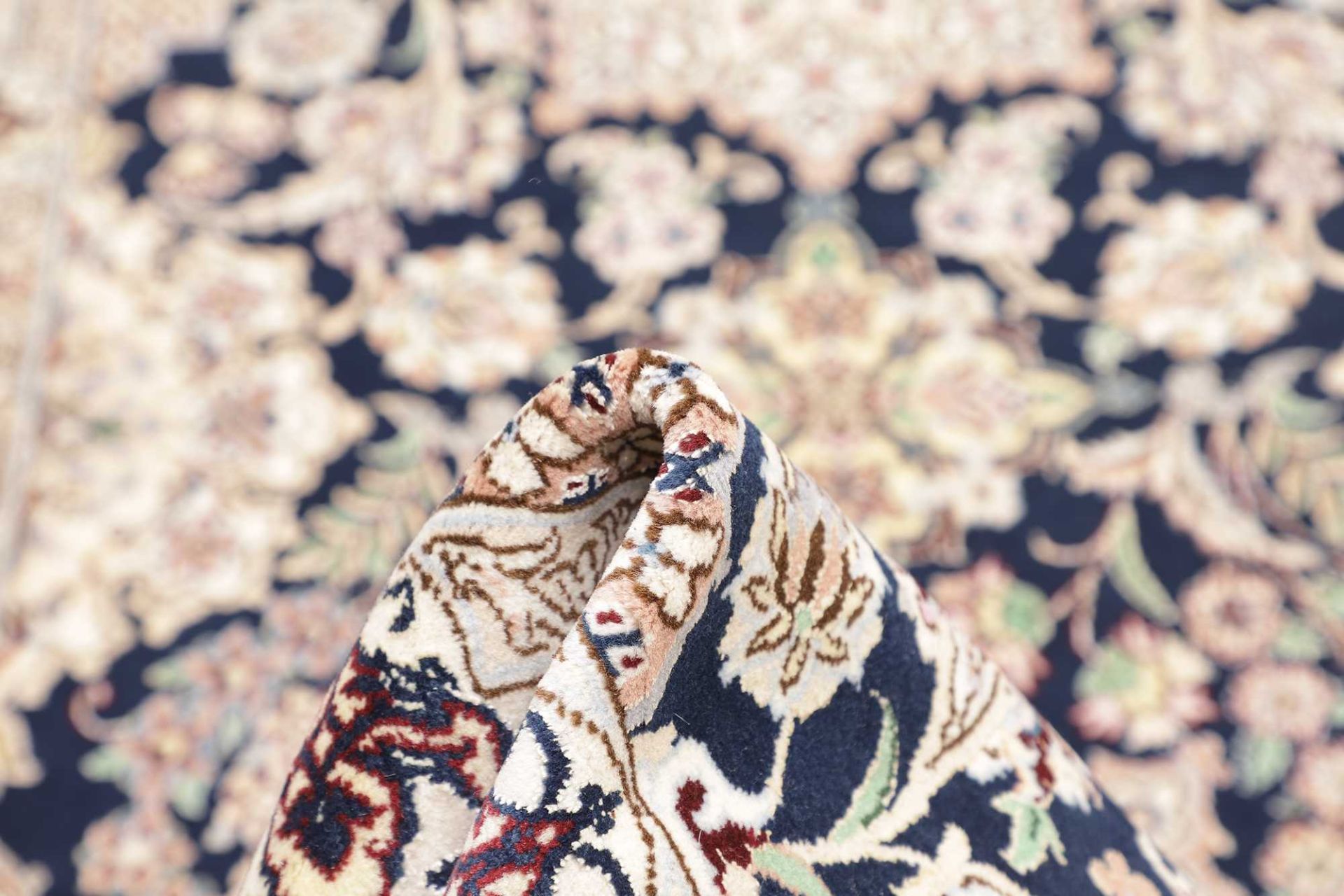 Nain Perserteppich aus Iran, 125 × 196 cm
