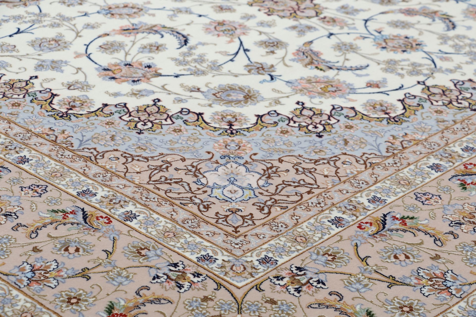 Handgeknüpfter Isfahan Perserteppich, 255 × 366 cm, Wolle & Seide