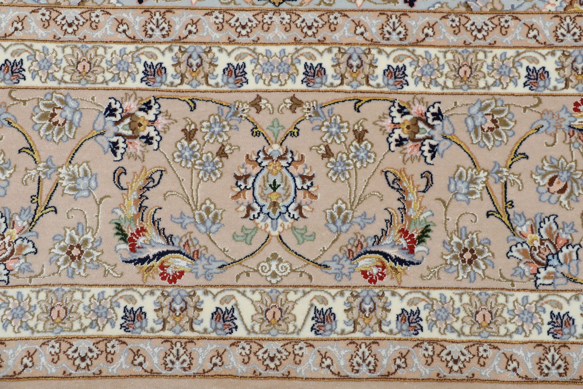 Handgeknüpfter Isfahan Perserteppich, 255 × 366 cm, Wolle & Seide