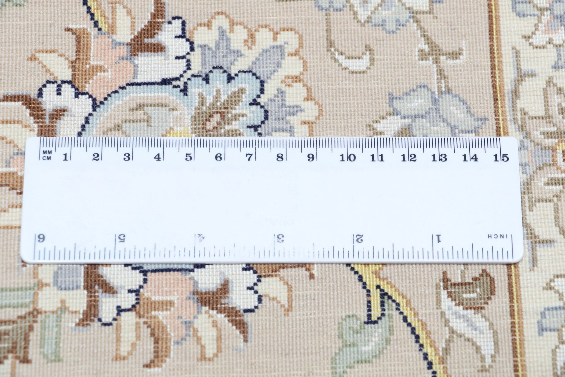 Handgeknüpfter Isfahan Perserteppich, 255 × 366 cm, Wolle & Seide