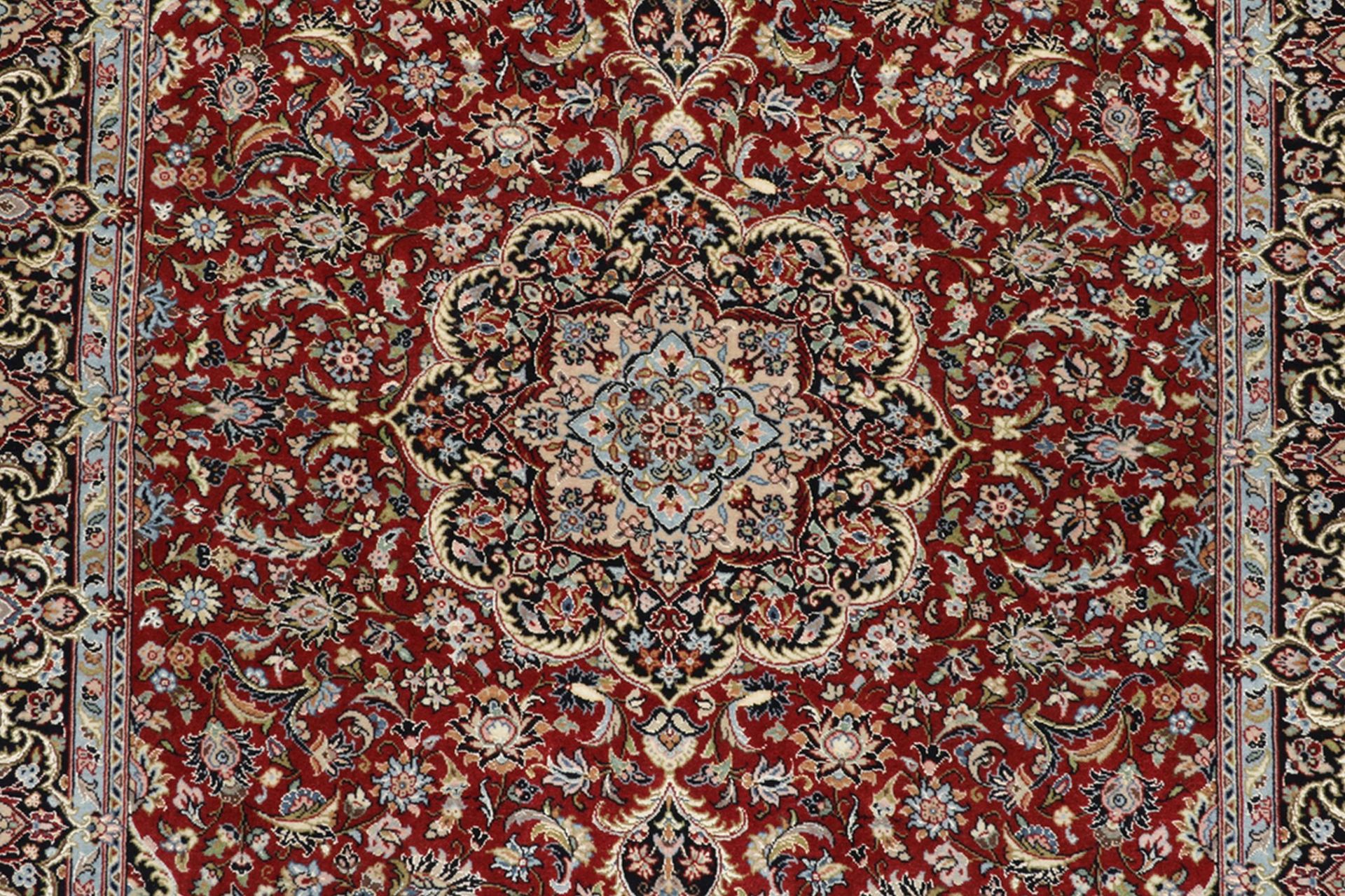 Isfahan Perserteppich 110 × 158 cm aus Wolle & Seide, handgeknüpft