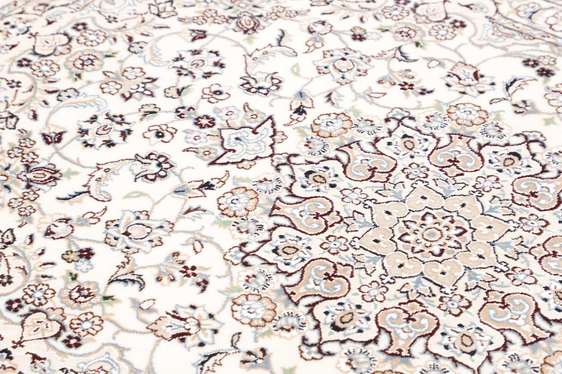 Nain Perserteppich aus Iran, 105 × 152 cm