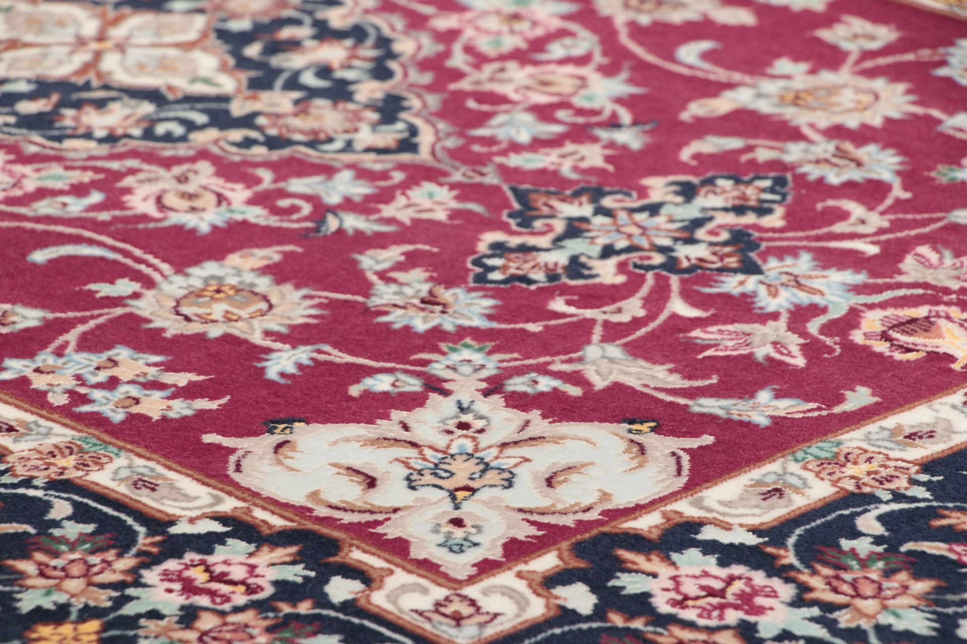 Isfahan Perserteppich aus Iran, 86 × 318 cm
