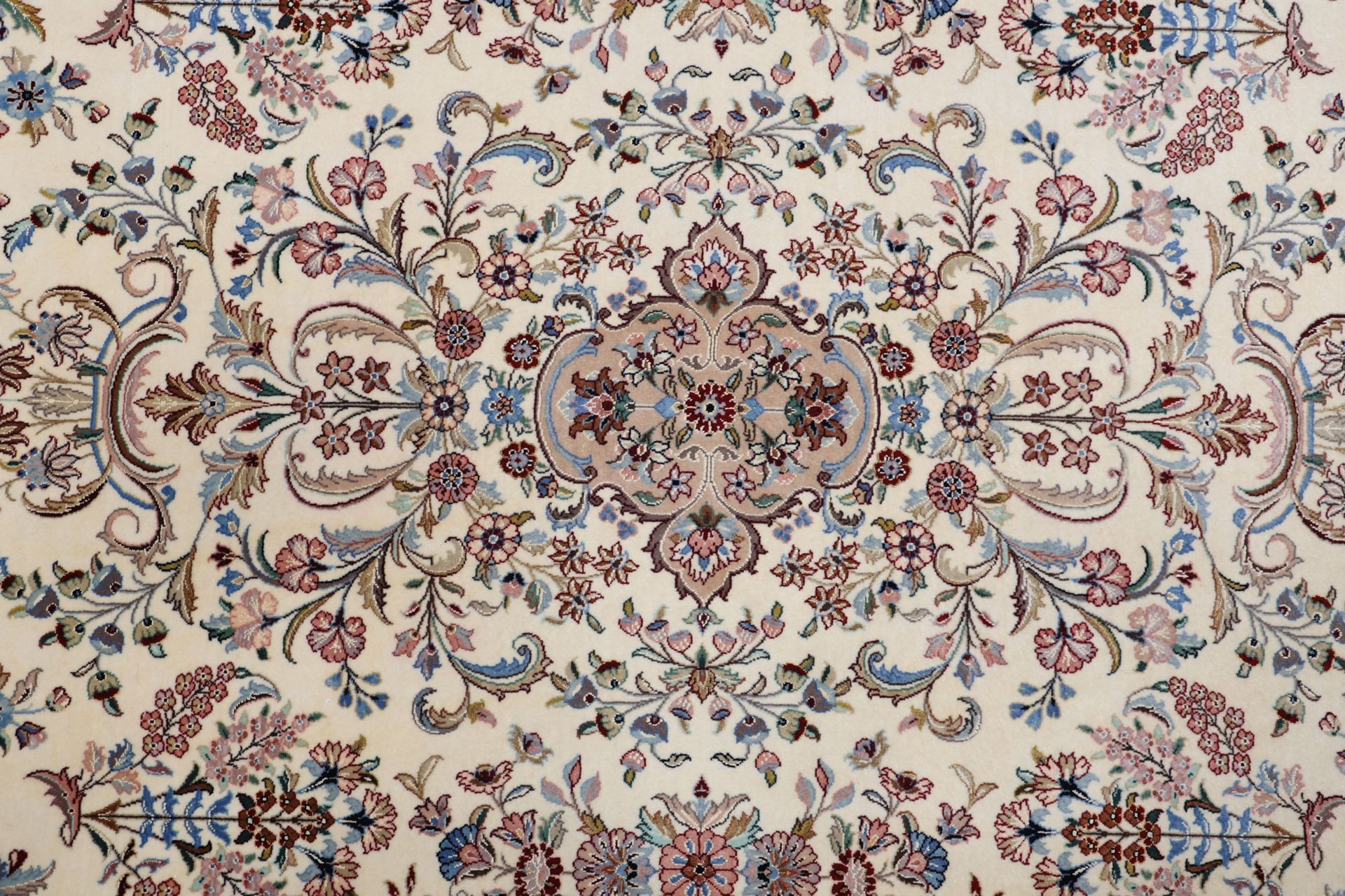 Handgeknüpfter Isfahan Perserteppich, 245 × 337 cm, Wolle & Seide
