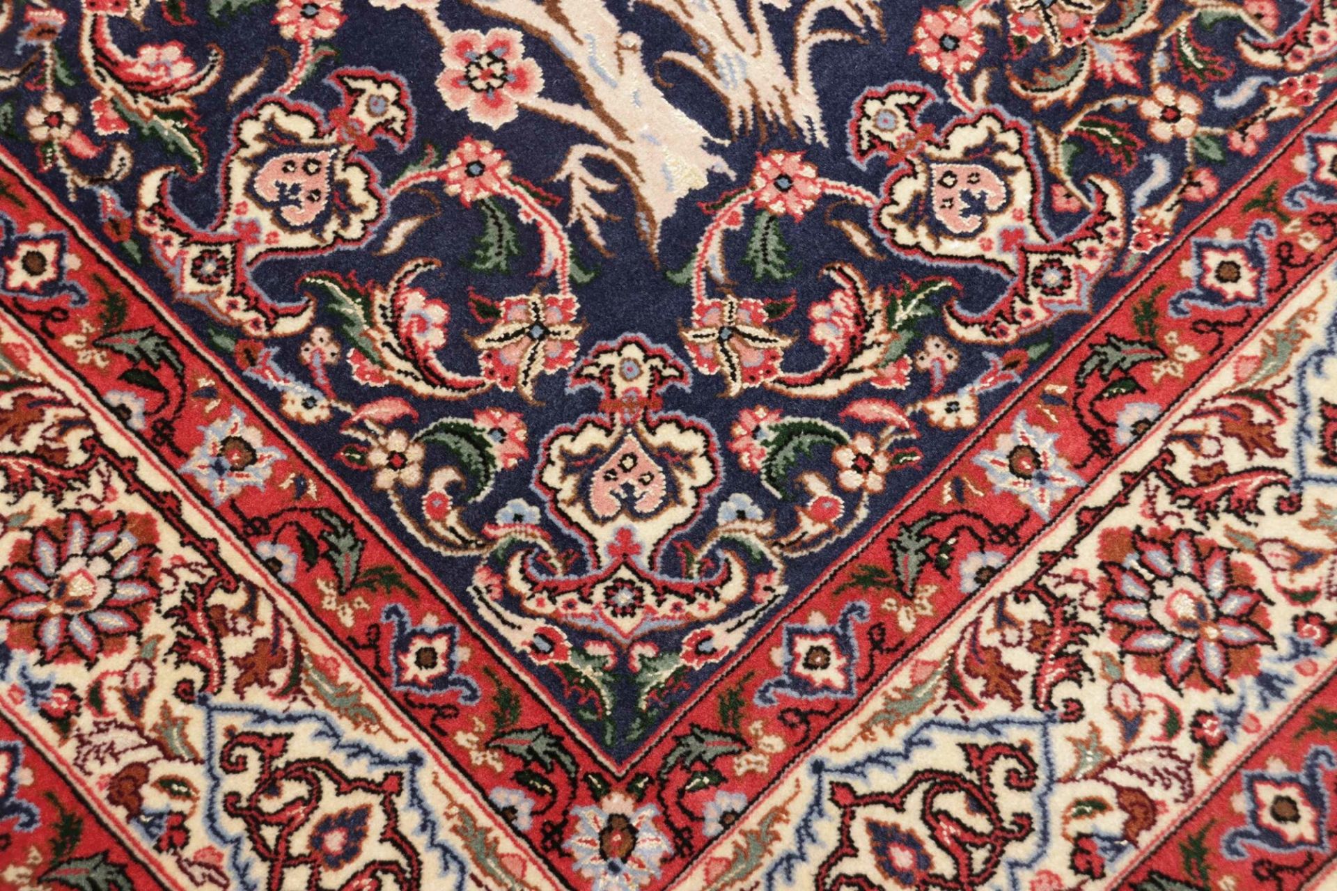 Isfahan Perserteppich aus Iran, 105 × 159 cm