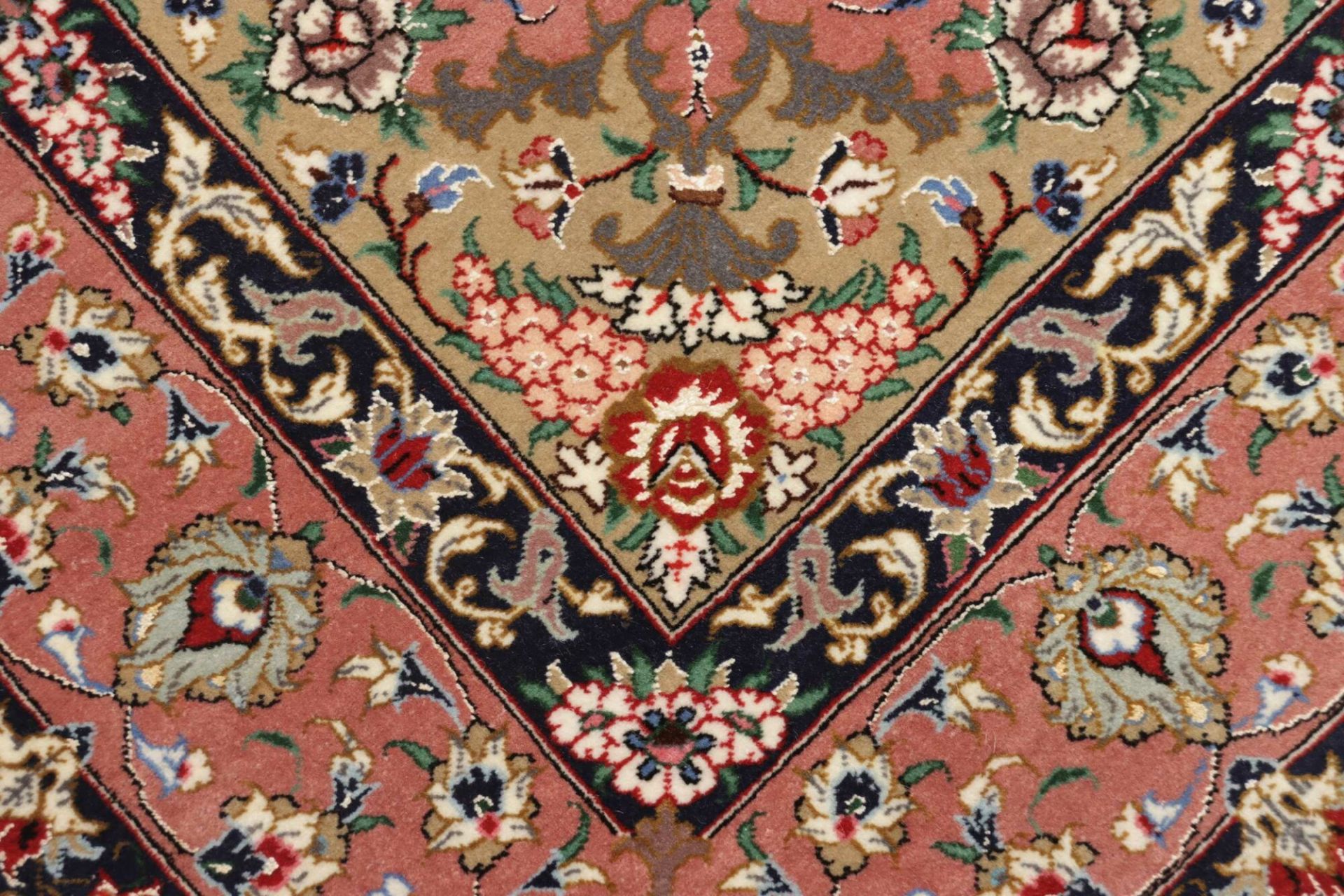 Handgeknüpfter Isfahan Perserteppich 132 × 193 cm