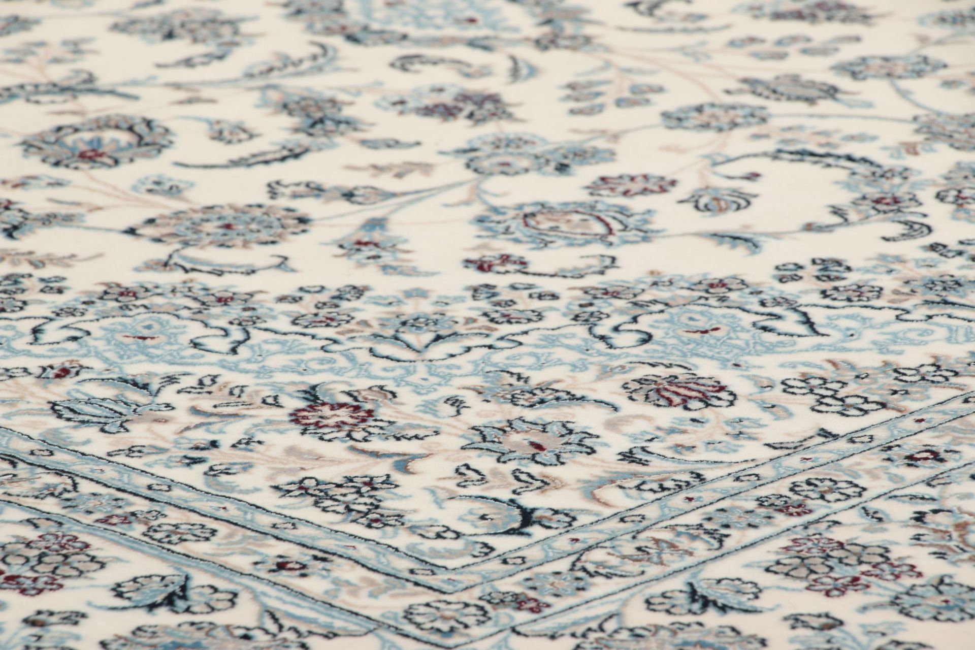 Nain Perserteppich aus Iran, 200 × 300 cm