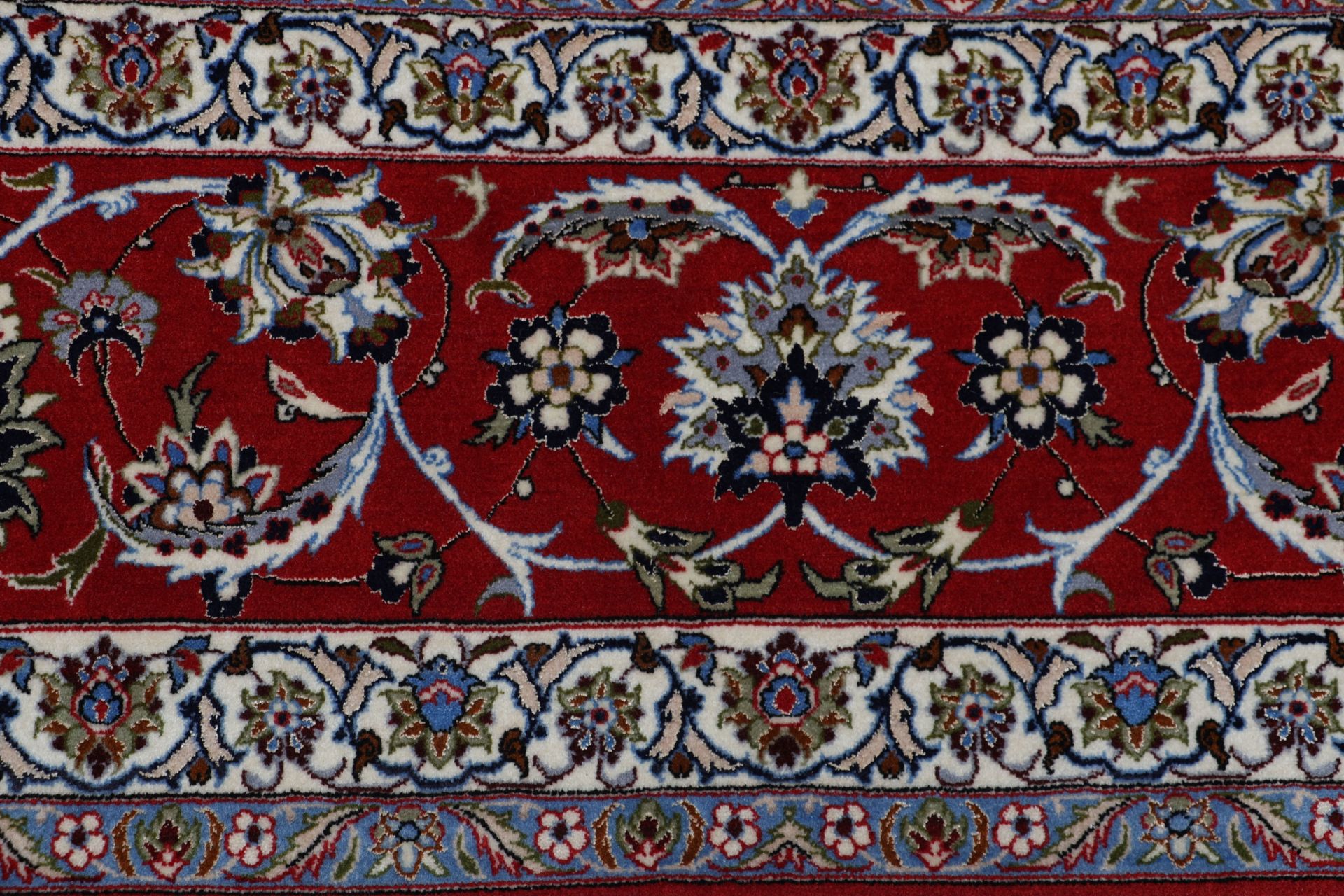 Handgeknüpfter Isfahan Perserteppich 265 × 363 cm