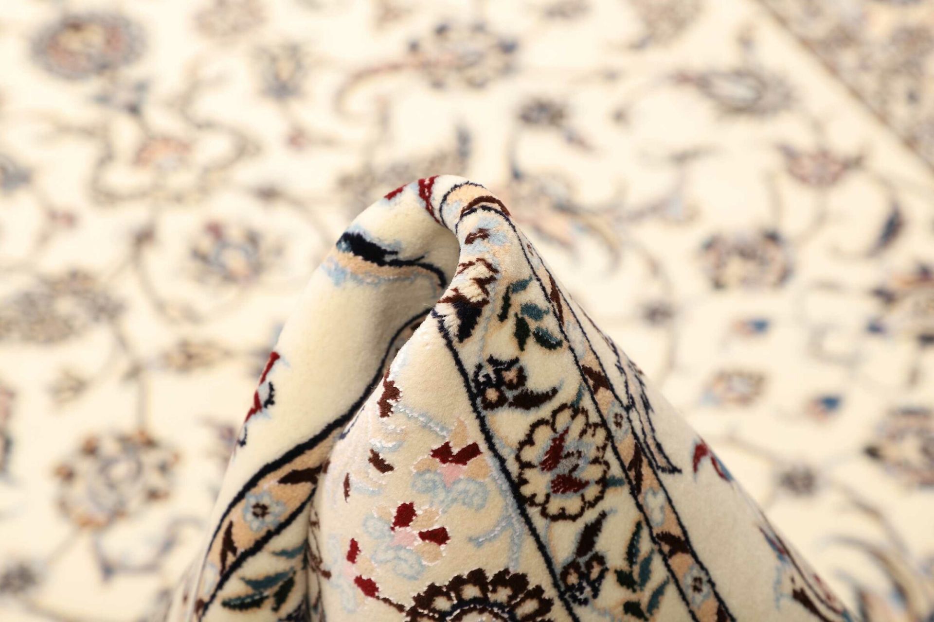 Nain Perserteppich aus Iran, 154 × 230 cm