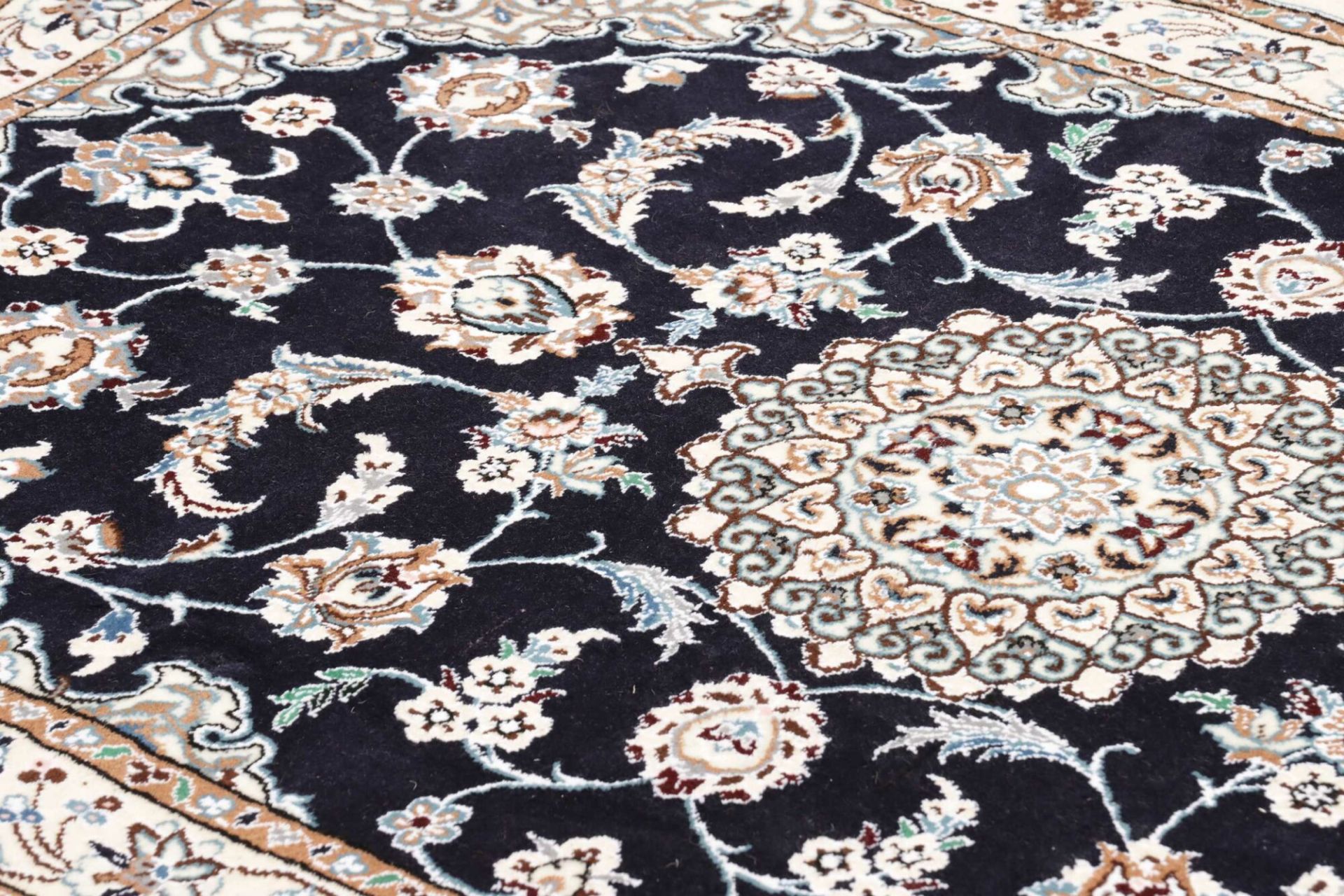 Nain Perserteppich aus Iran, 102 × 149 cm