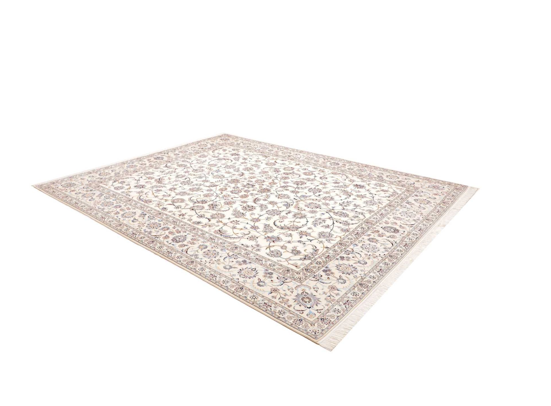 Nain Perserteppich 256 × 315 cm aus Wolle, handgeknüpft