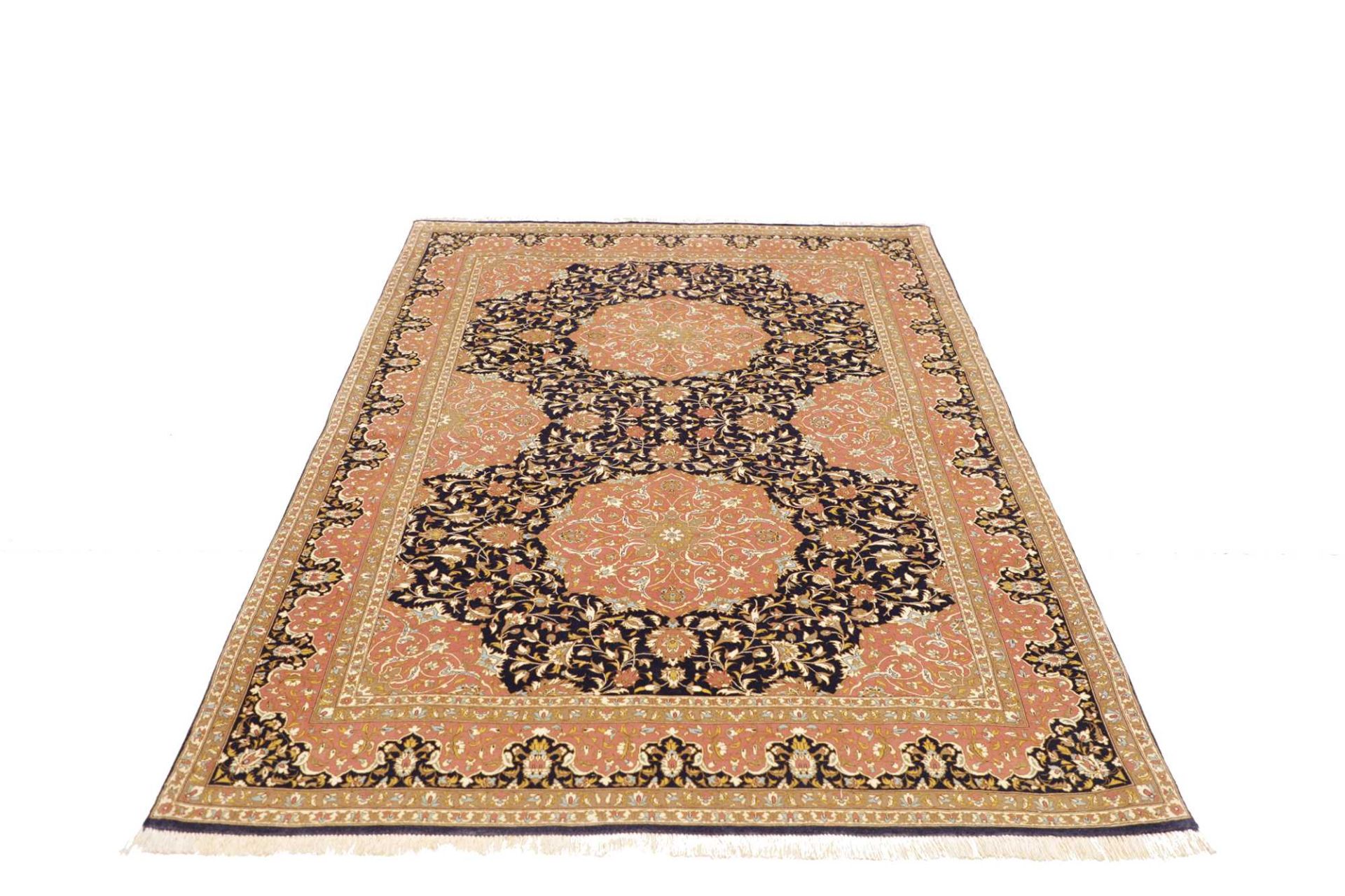 Isfahan Perserteppich aus Iran, 140 × 216 cm