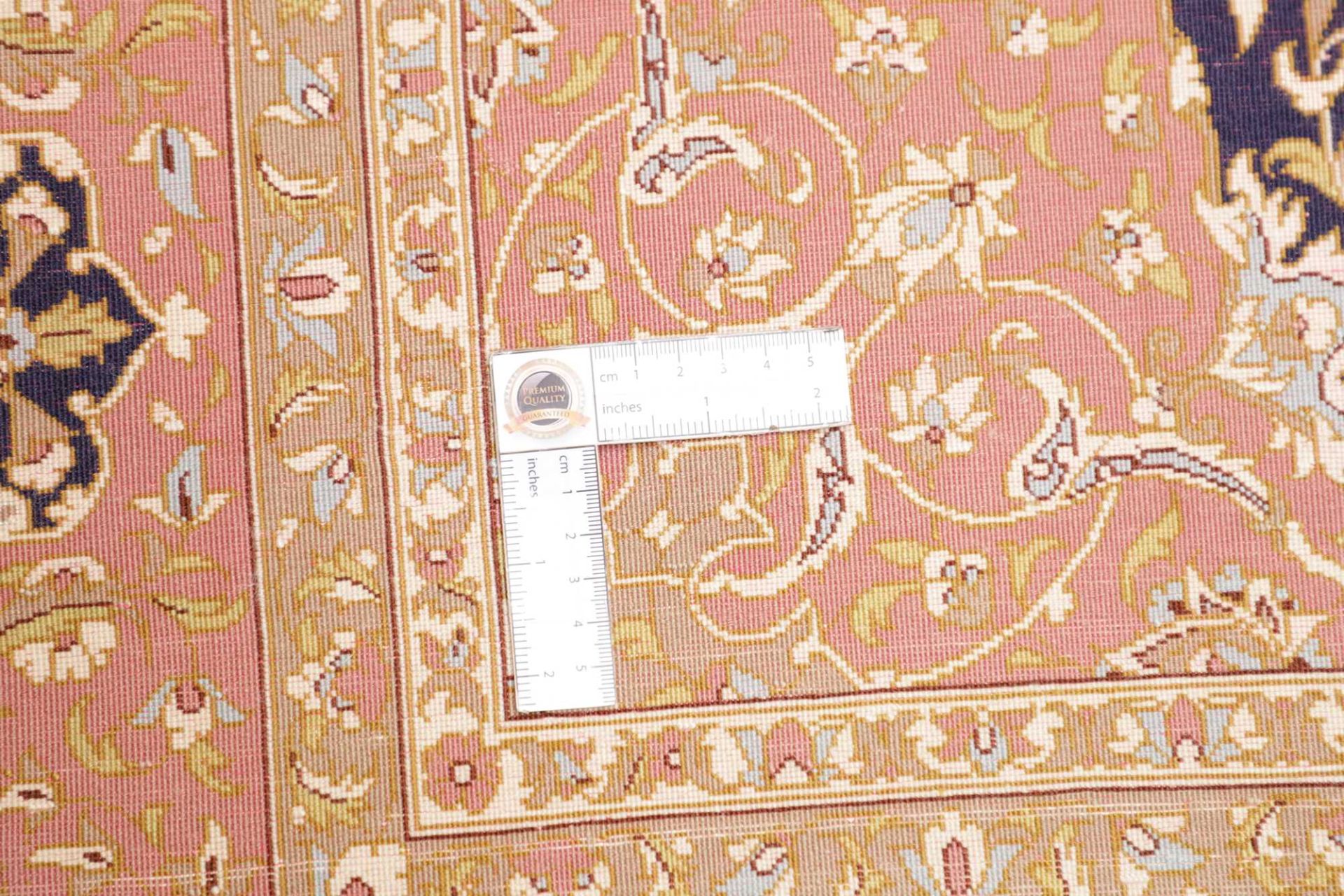 Isfahan Perserteppich aus Iran, 140 × 216 cm