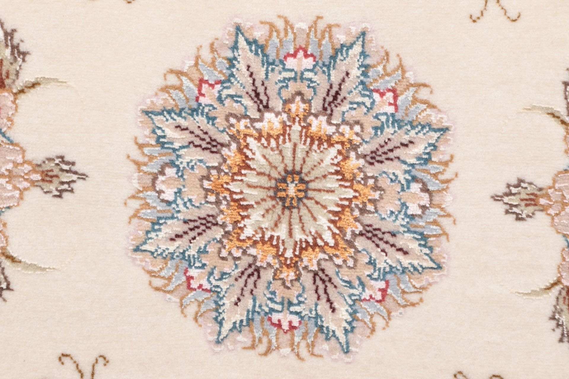 Täbriz Perserteppich aus Iran, 153 × 207 cm