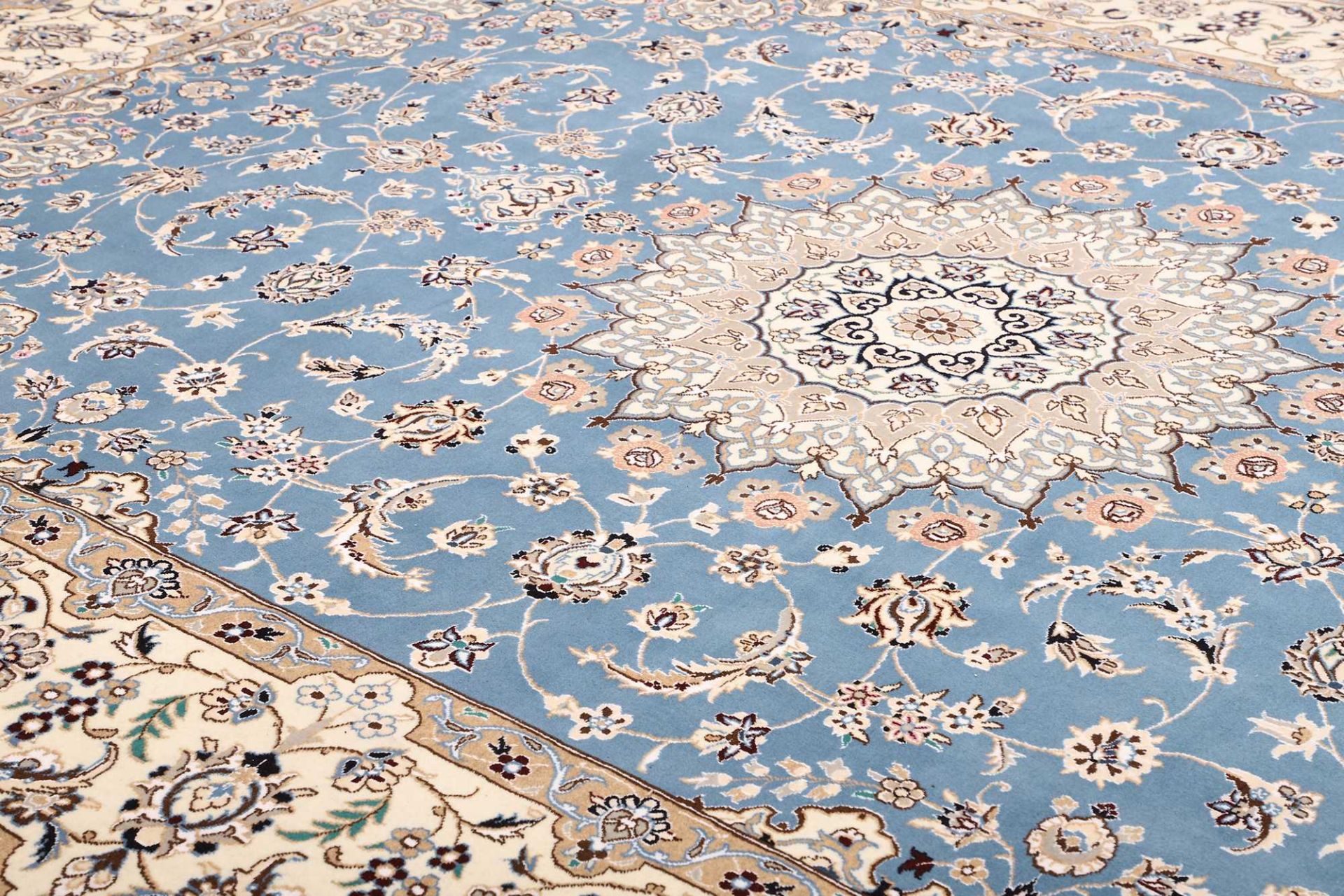 Handgeknüpfter Nain Perserteppich, 256 × 349 cm, Wolle