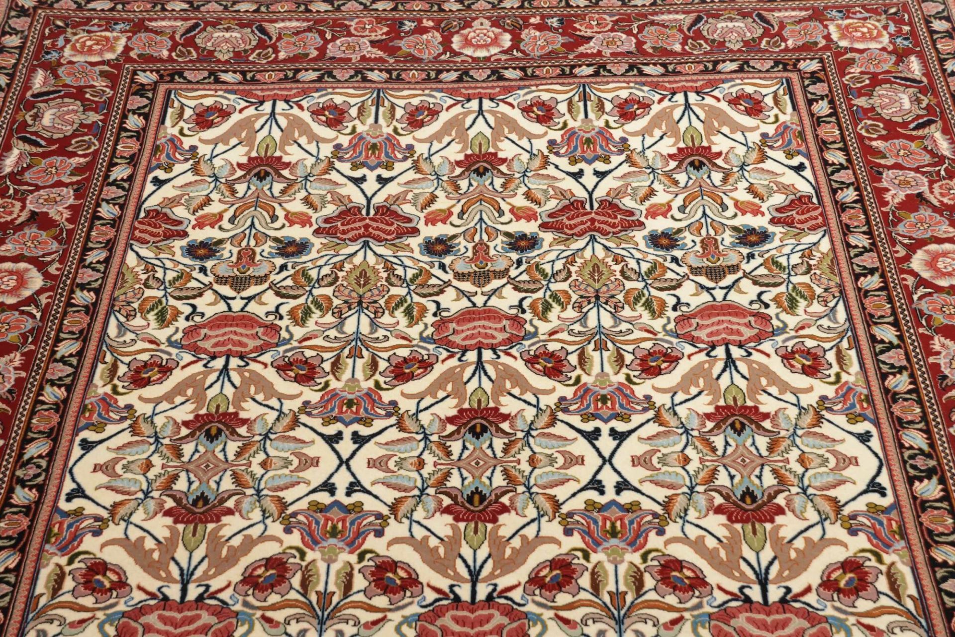 Handgeknüpfter Isfahan Perserteppich 142 × 216 cm