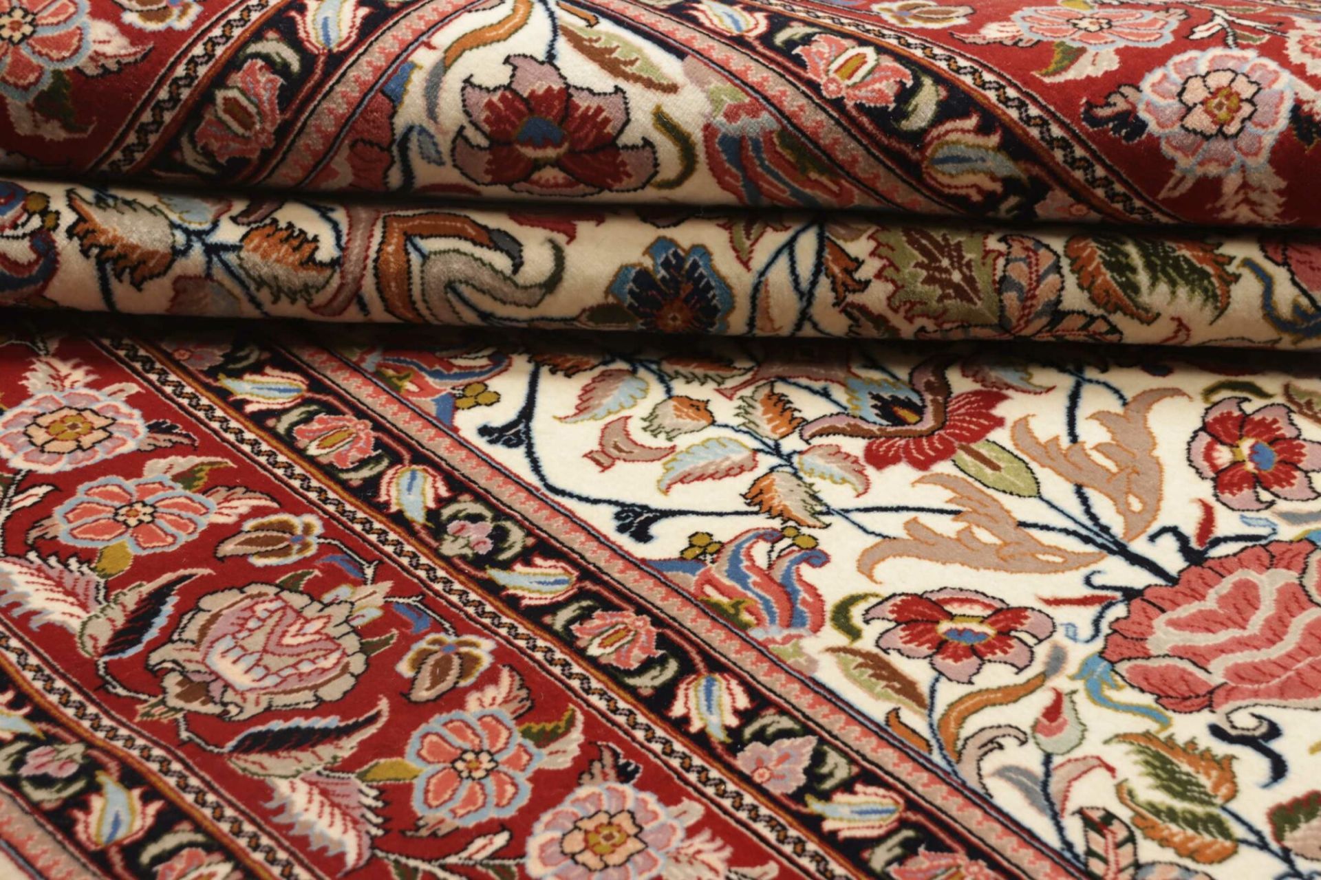 Handgeknüpfter Isfahan Perserteppich 142 × 216 cm