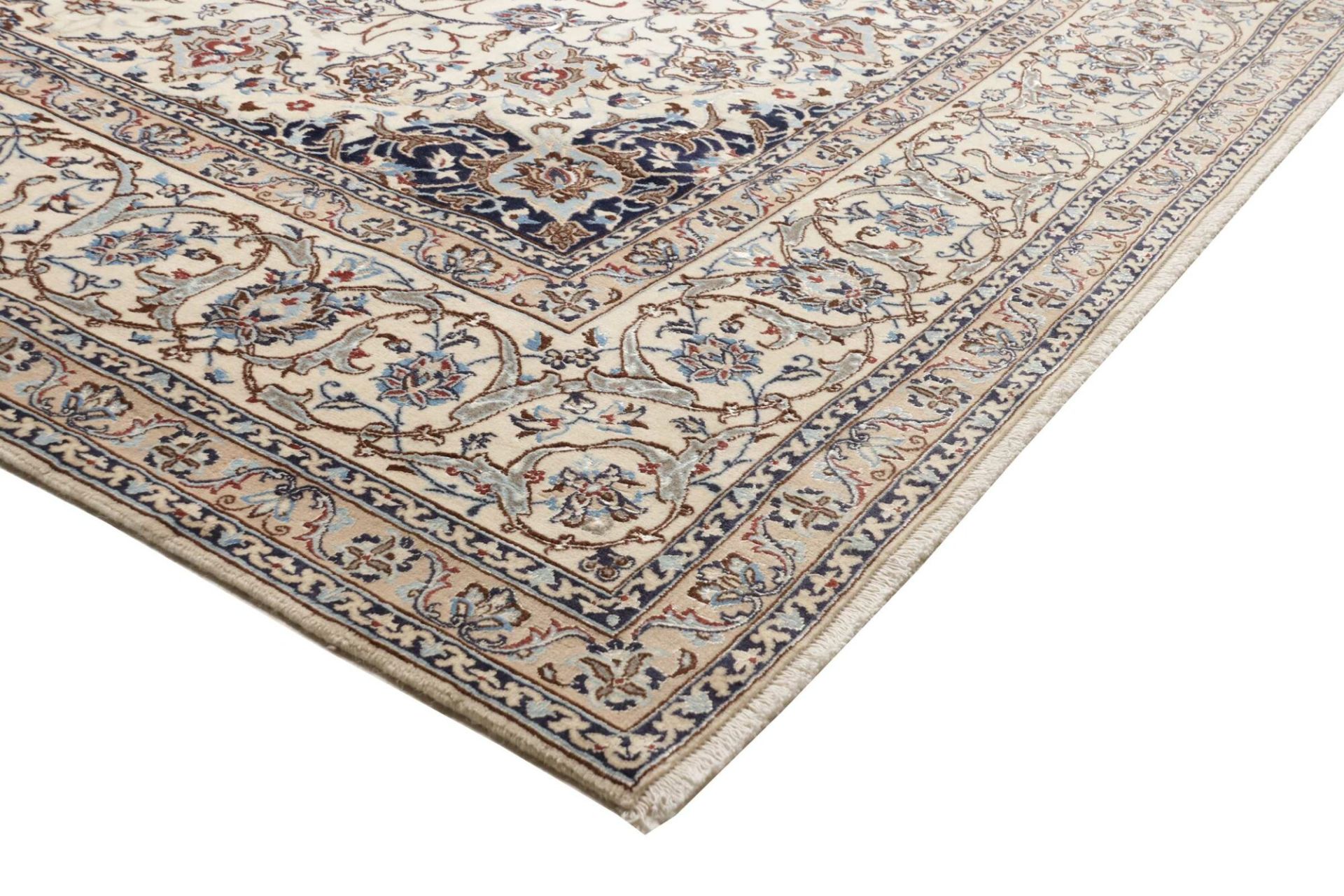 Handgeknüpfter Nain Perserteppich 261 × 359 cm