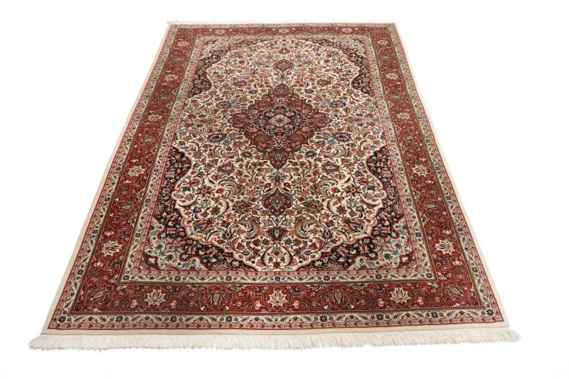 Handgeknüpfter Isfahan Perserteppich 139 × 211 cm