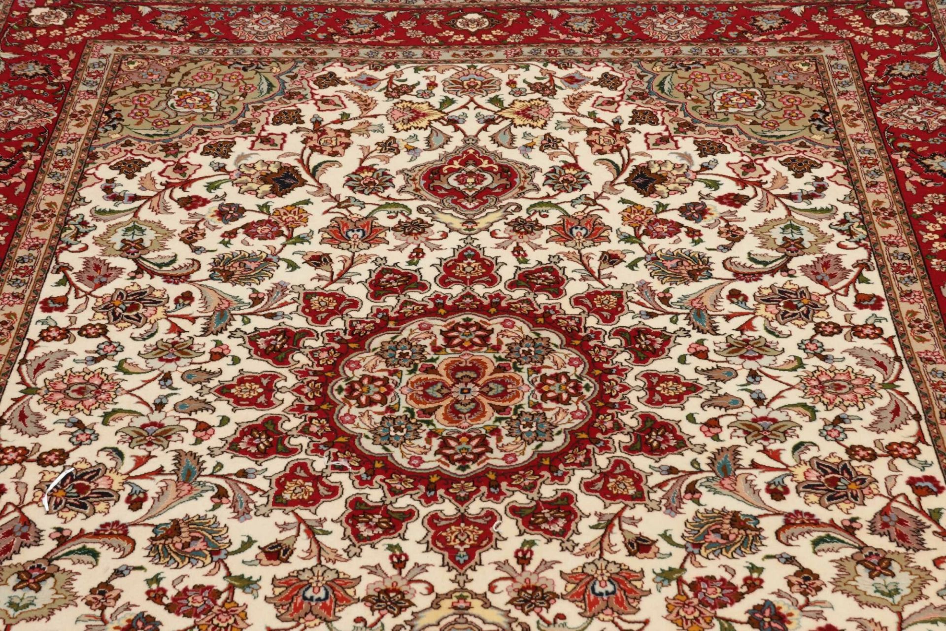 Handgeknüpfter Täbriz Perserteppich 151 × 206 cm