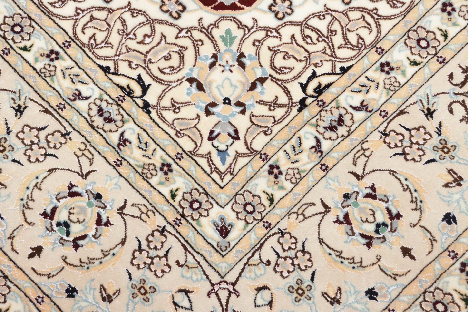 Nain Perserteppich aus Iran, 158 × 156 cm
