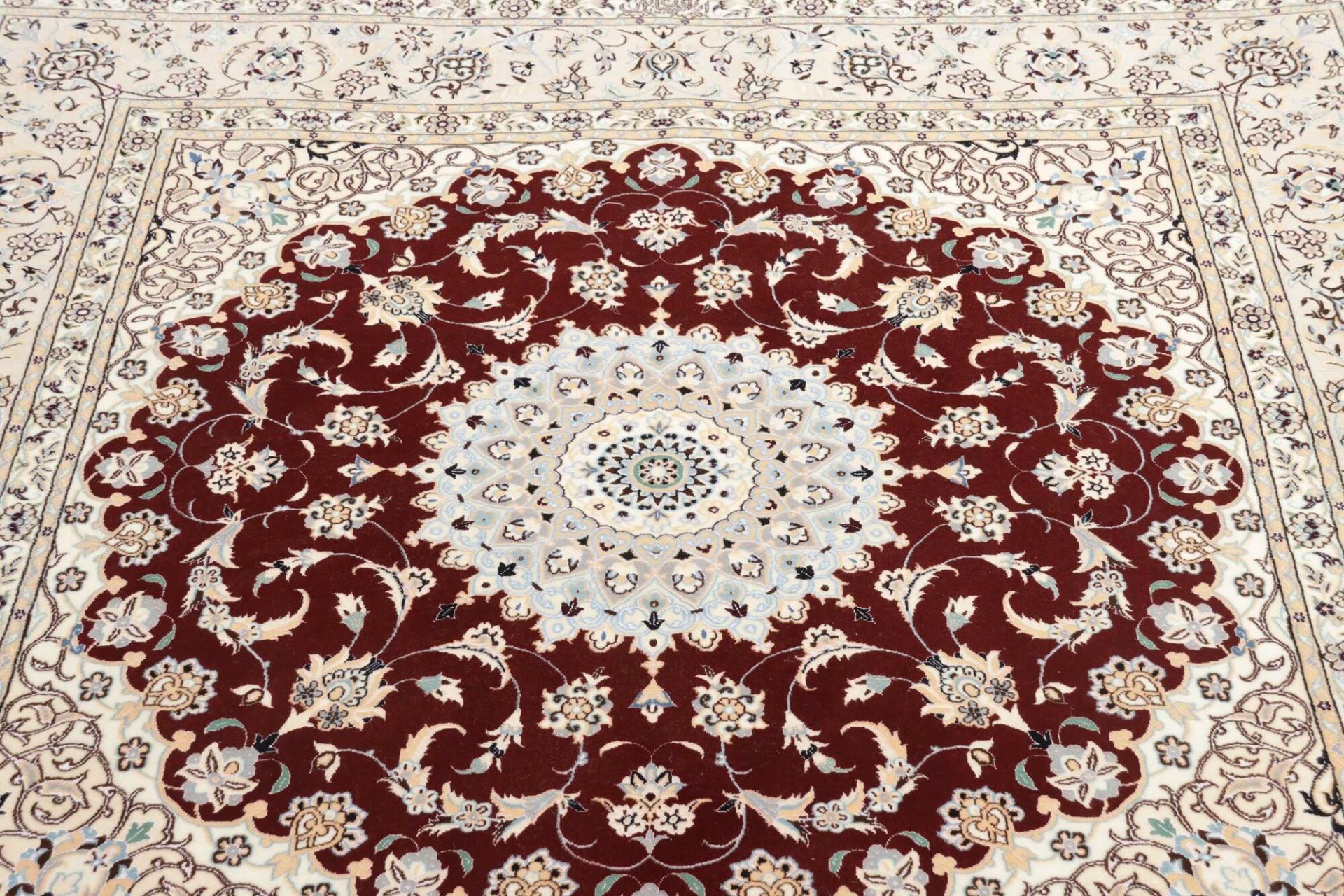 Nain Perserteppich aus Iran, 158 × 156 cm