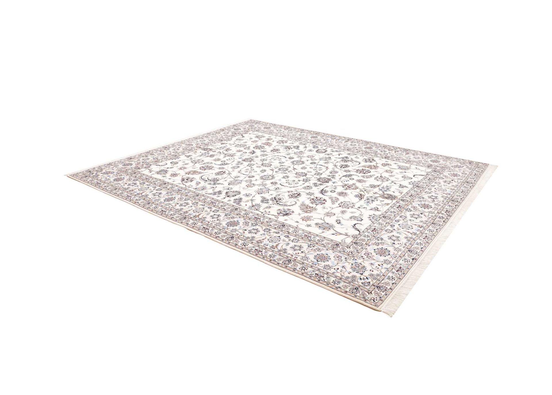 Handgeknüpfter Nain Perserteppich 256 × 306 cm