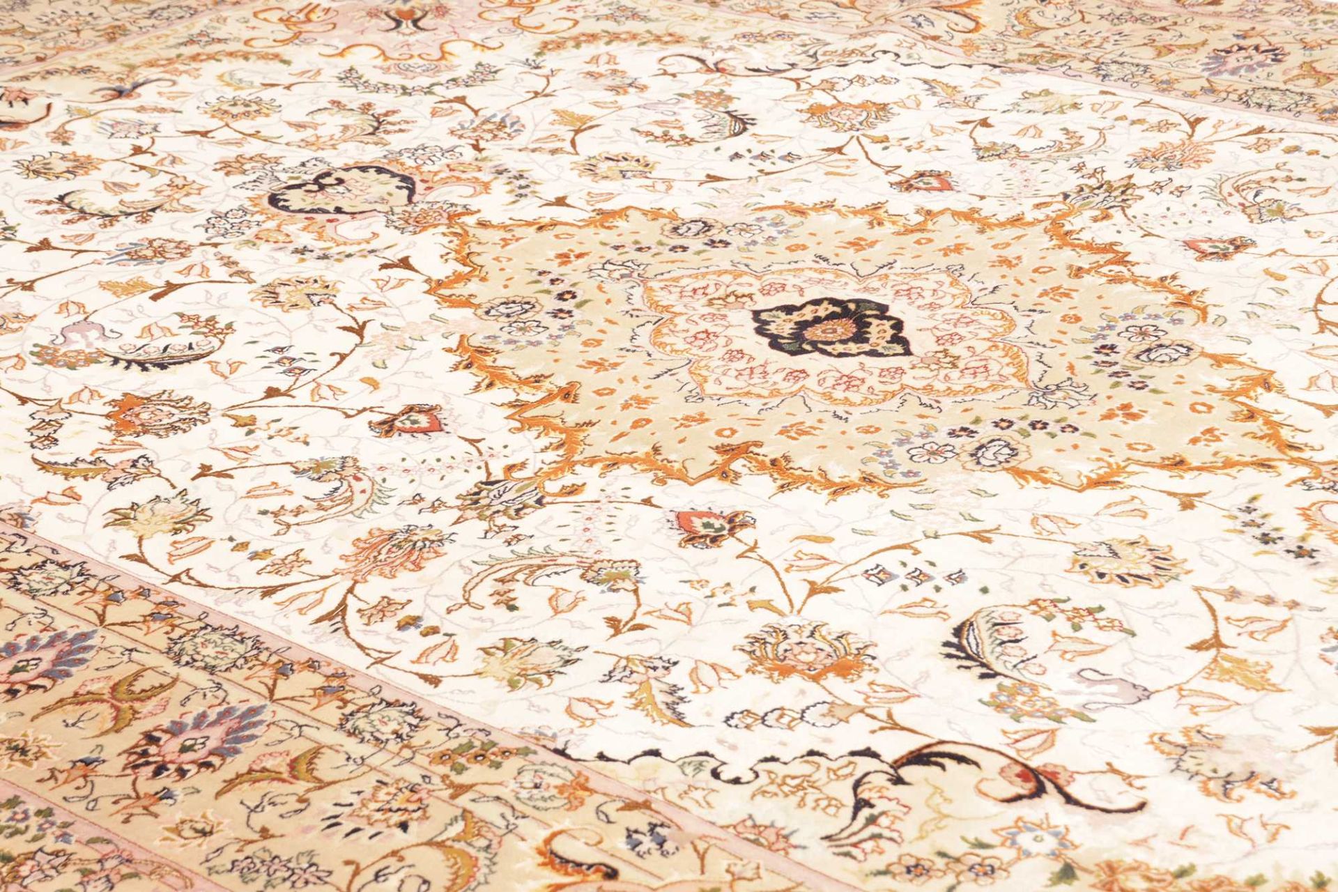 Täbriz Perserteppich aus Iran, 201 × 321 cm
