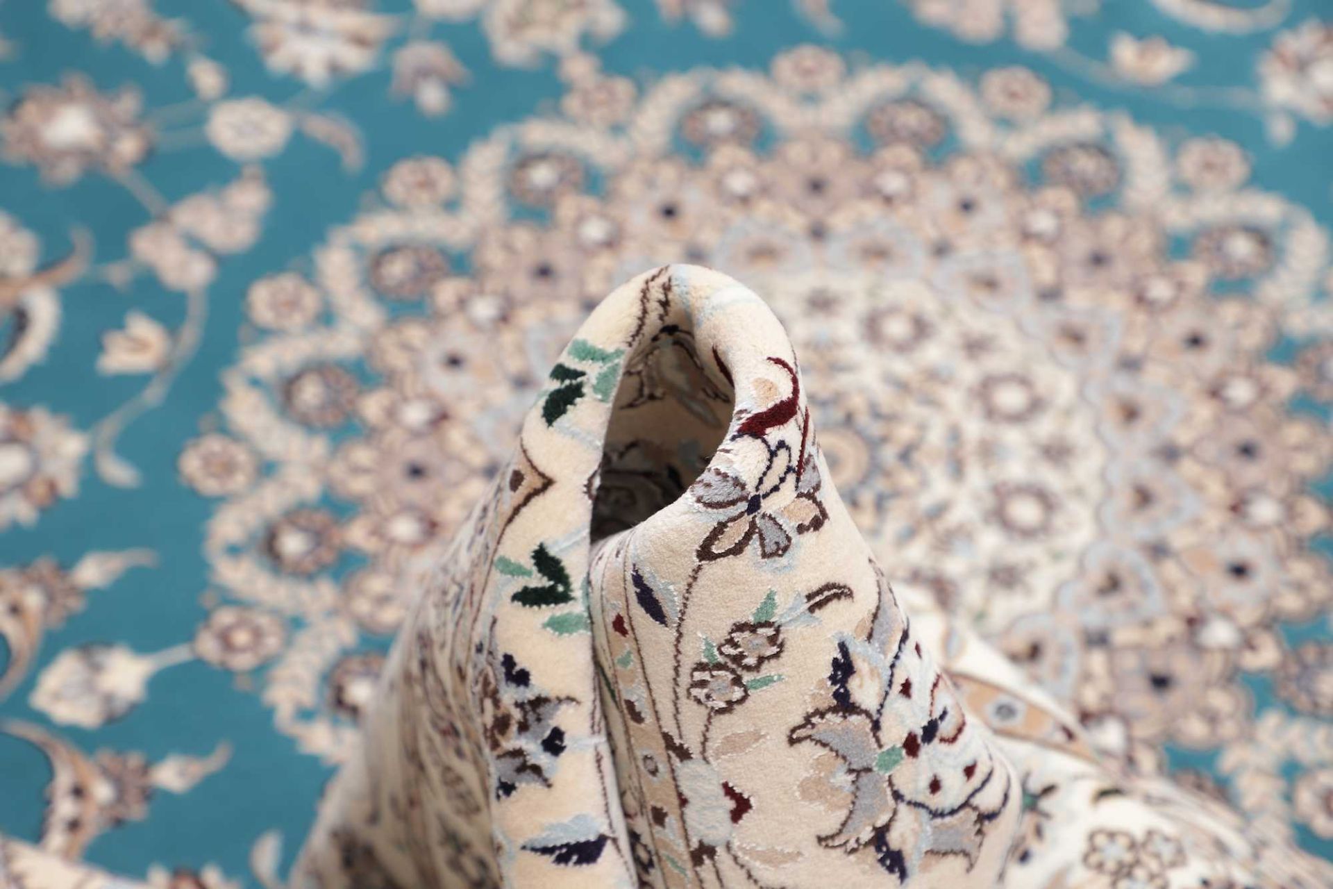 Nain Perserteppich aus Iran, 208 × 259 cm