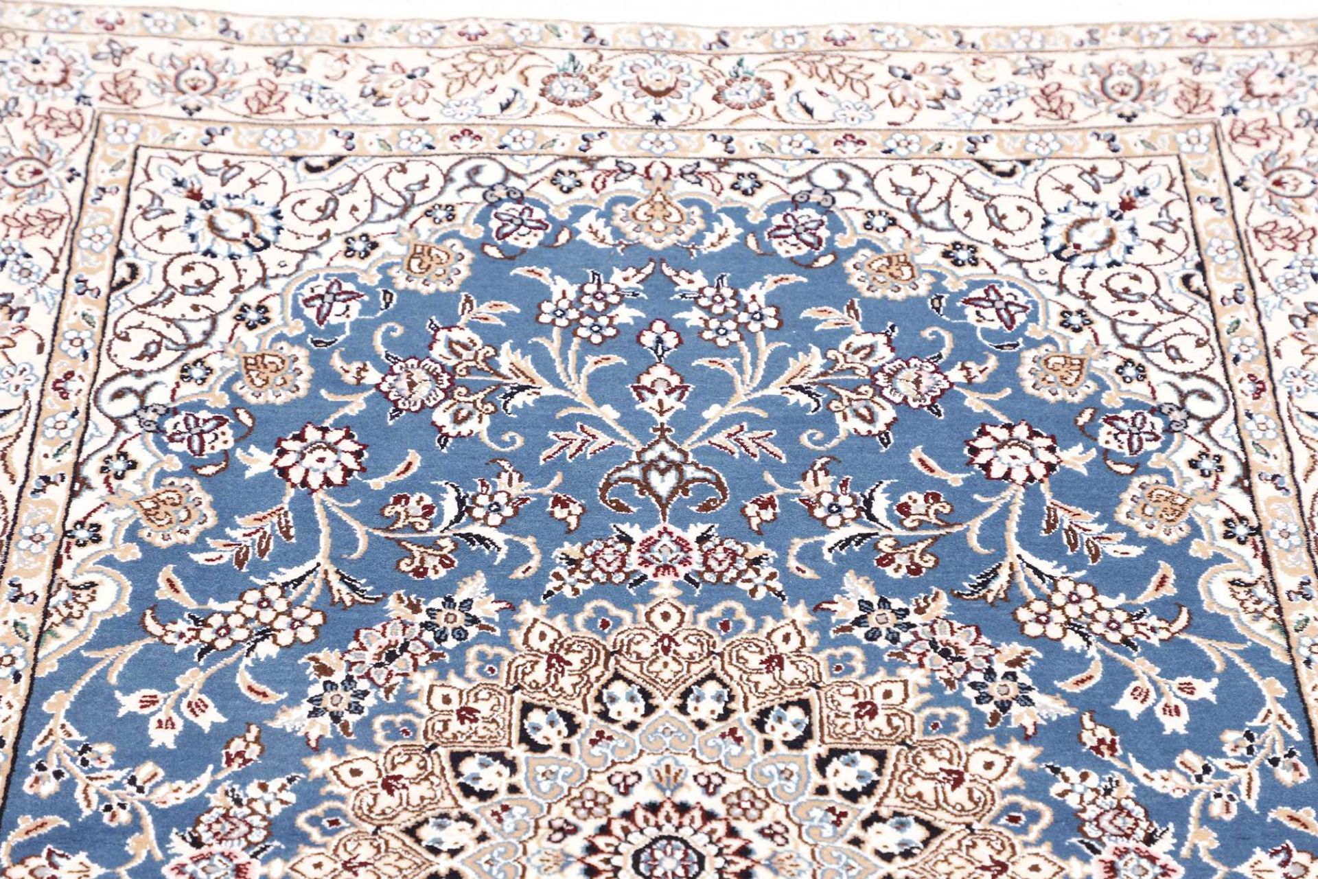 Nain Perserteppich aus Iran, 104 × 155 cm