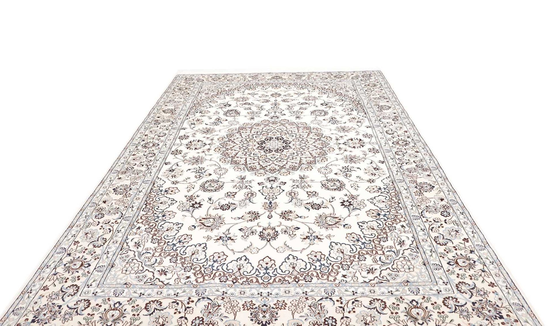 Nain Perserteppich aus Iran, 206 × 324 cm