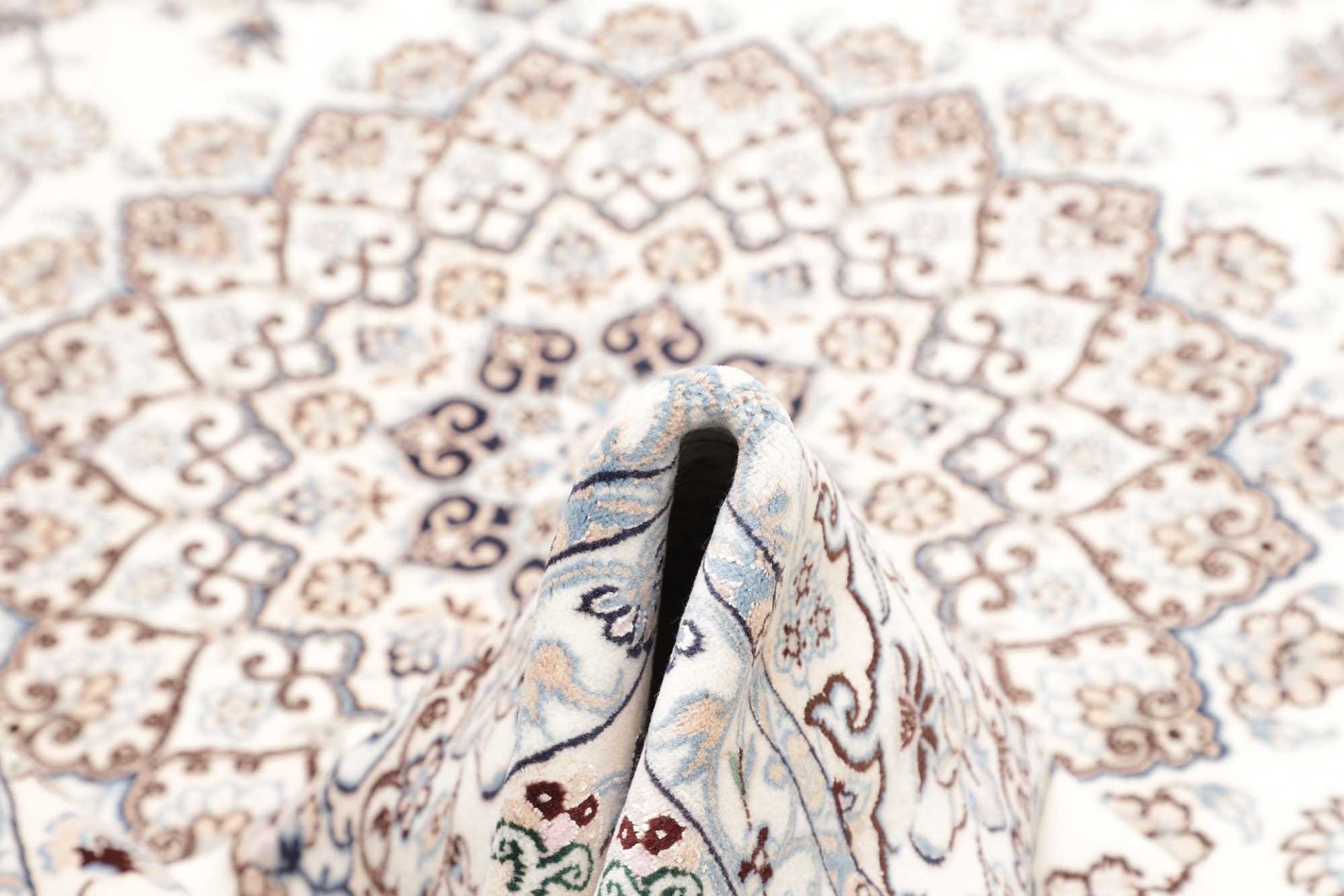 Nain Perserteppich aus Iran, 206 × 324 cm