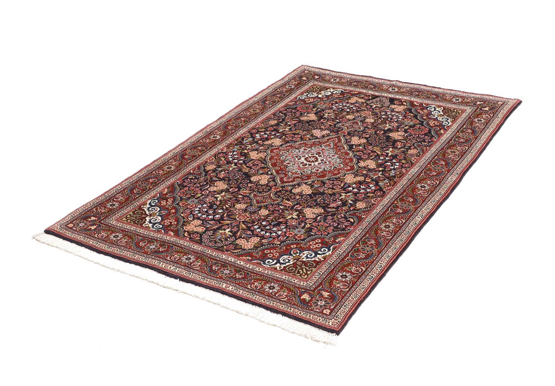 Isfahan Perserteppich 112 × 163 cm aus Wolle & Seide, handgeknüpft