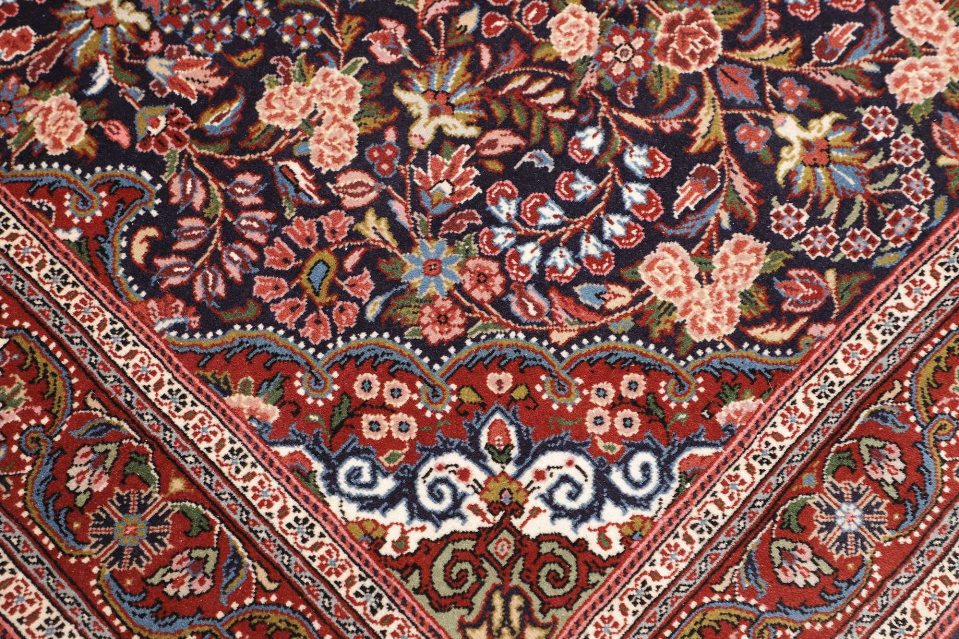 Isfahan Perserteppich 112 × 163 cm aus Wolle & Seide, handgeknüpft