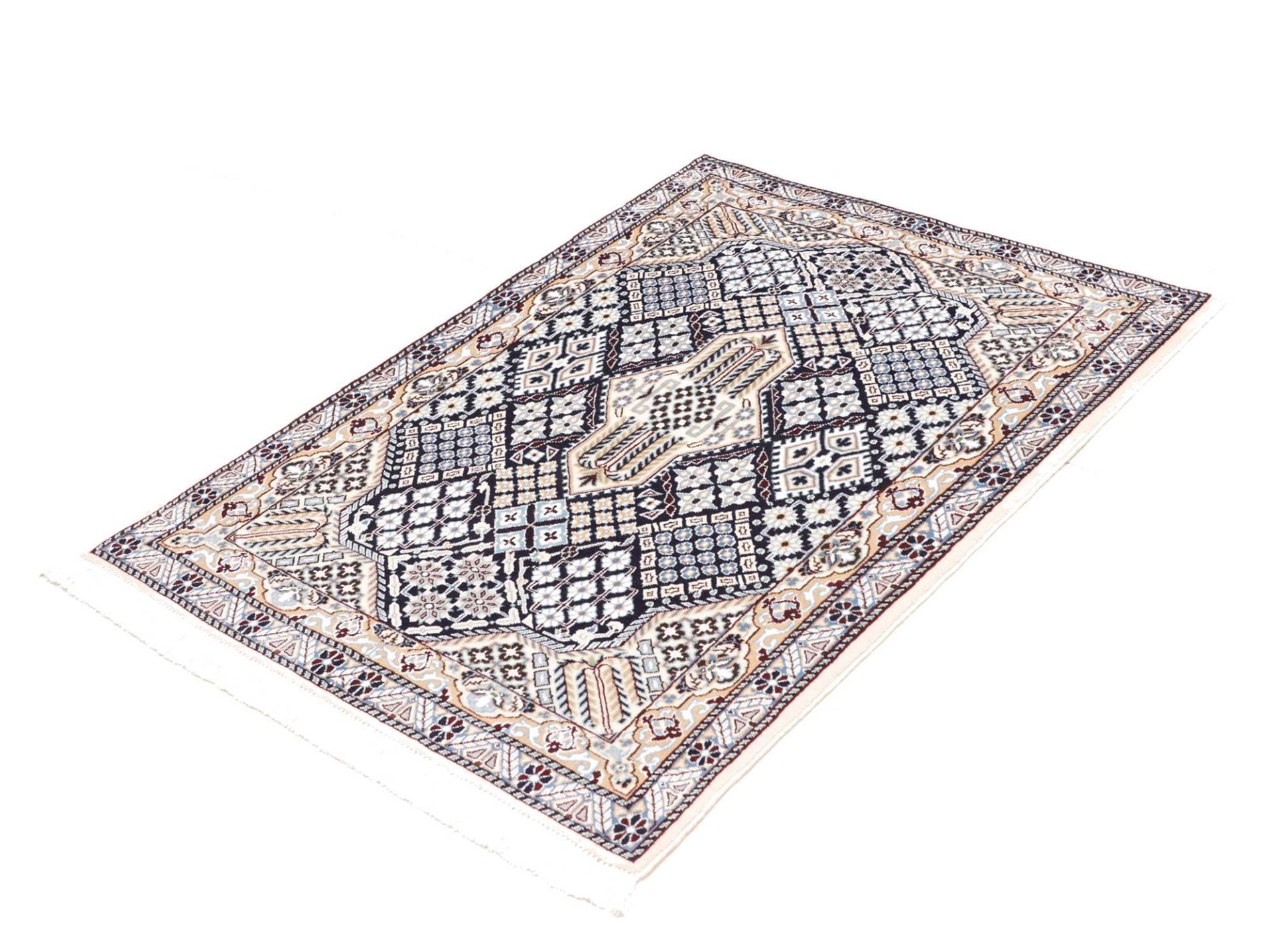 Nain Perserteppich 93 × 119 cm aus Wolle, handgeknüpft