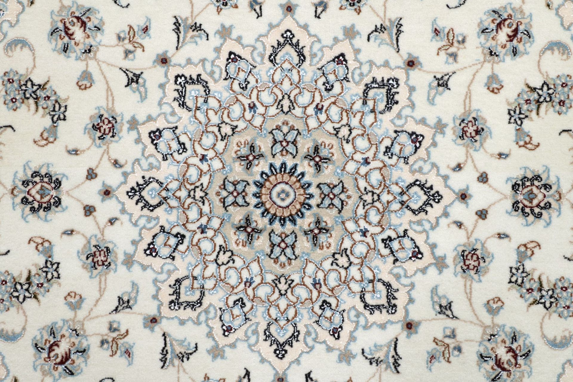Handgeknüpfter Nain Perserteppich 110 × 160 cm
