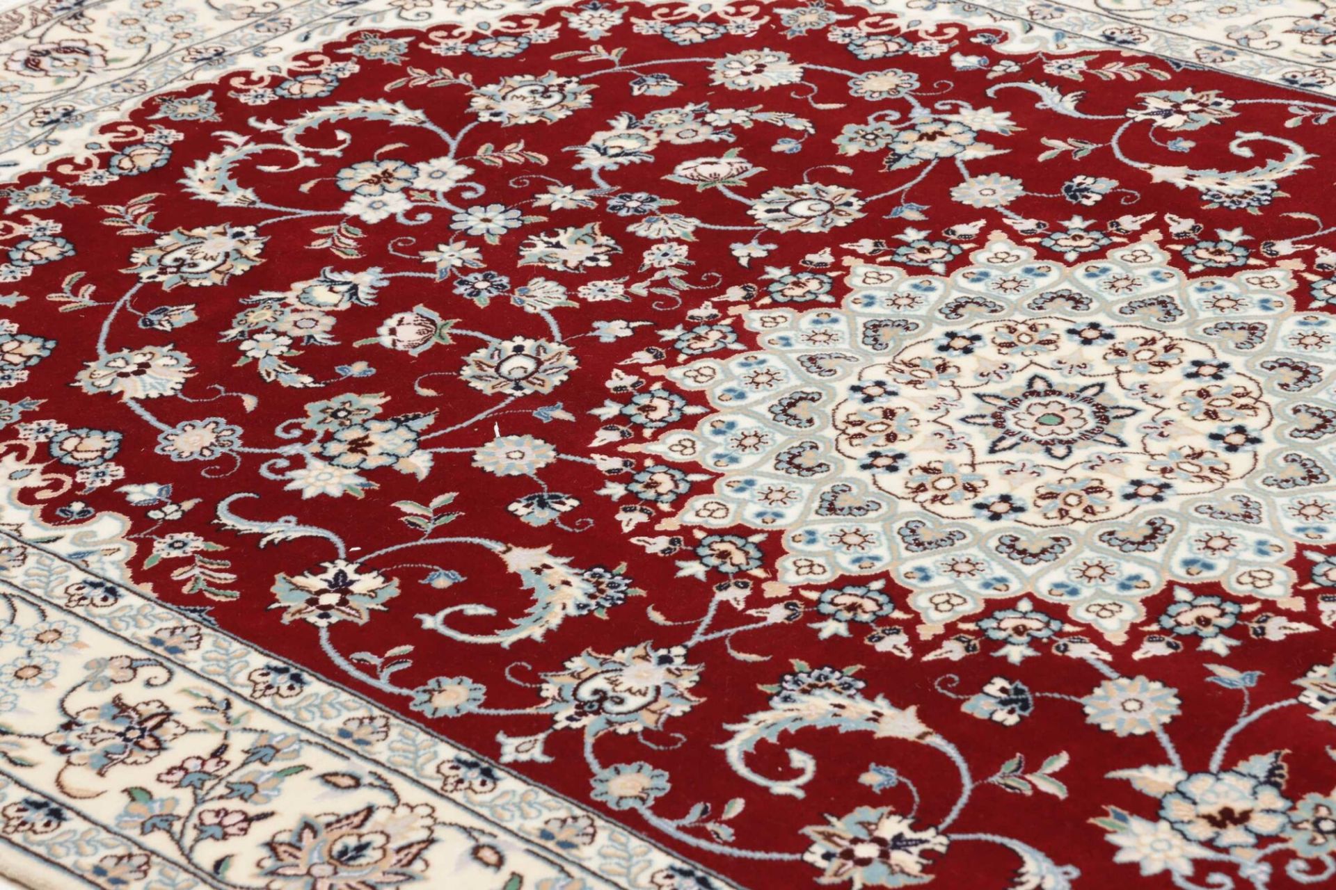 Handgeknüpfter Nain Perserteppich, 131 × 197 cm, Wolle